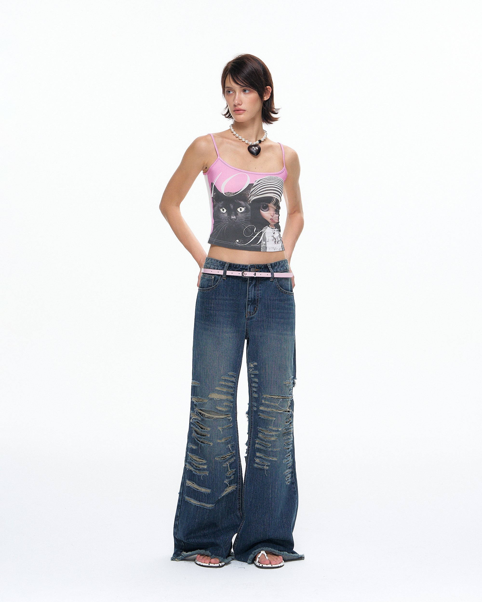 10AMSOTIIIIIIRED Contrast Strap Graphic Cami Top