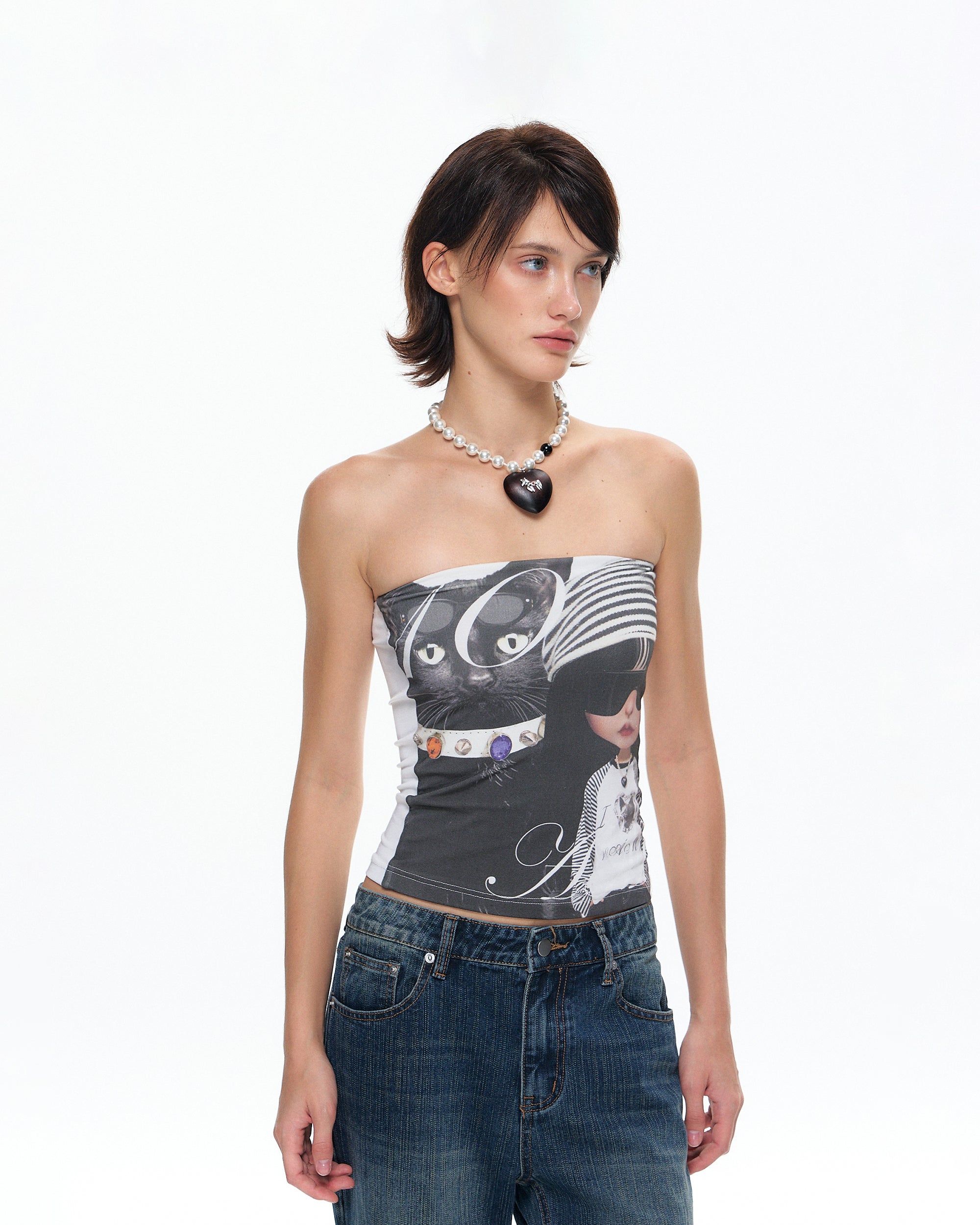 10AMSOTIIIIIIRED Graphic Backless Slim Bandeau Top