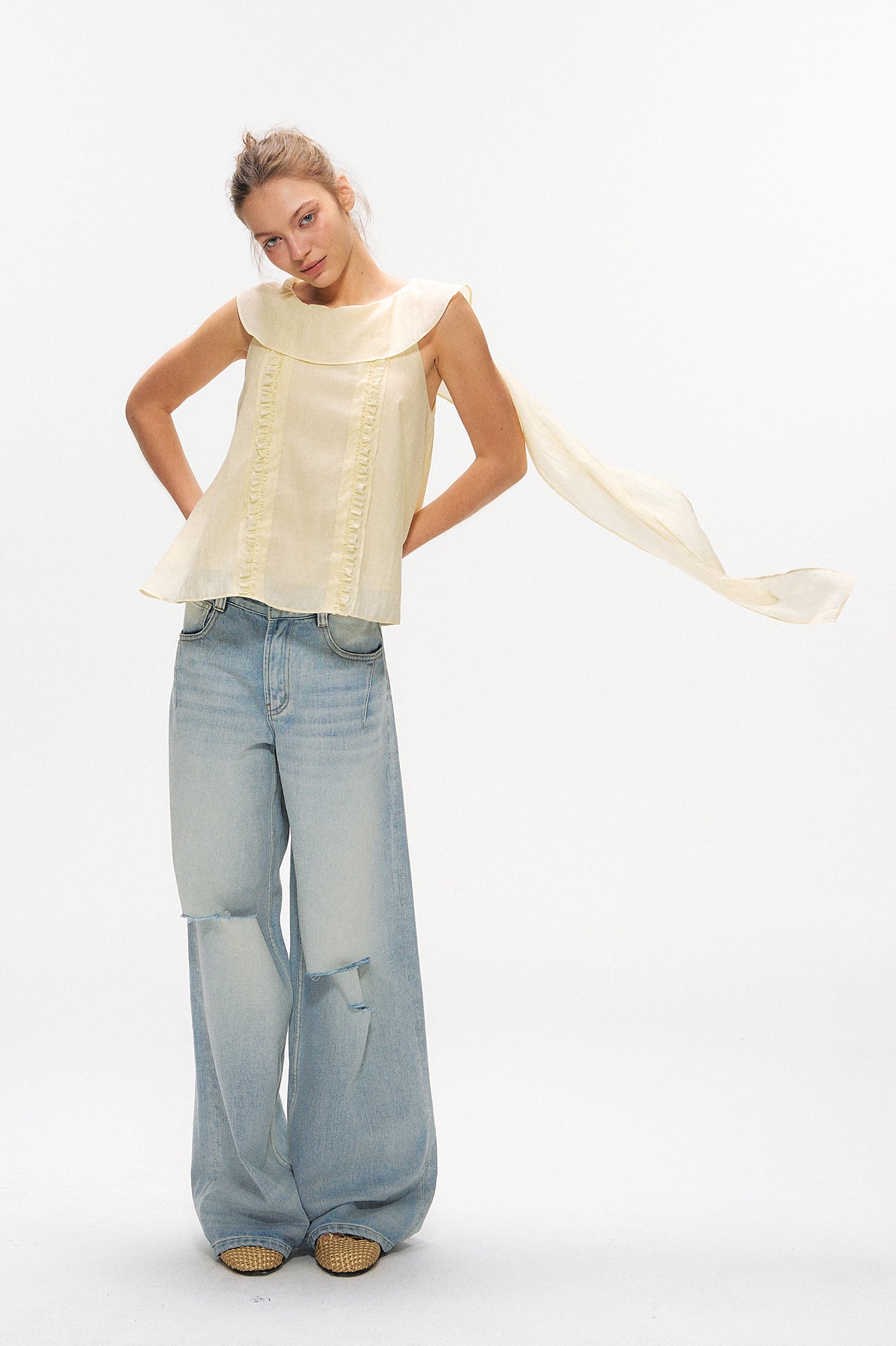 10AMSOTIIIIIIRED Drape-Collar Ruffle Trim Tank Top