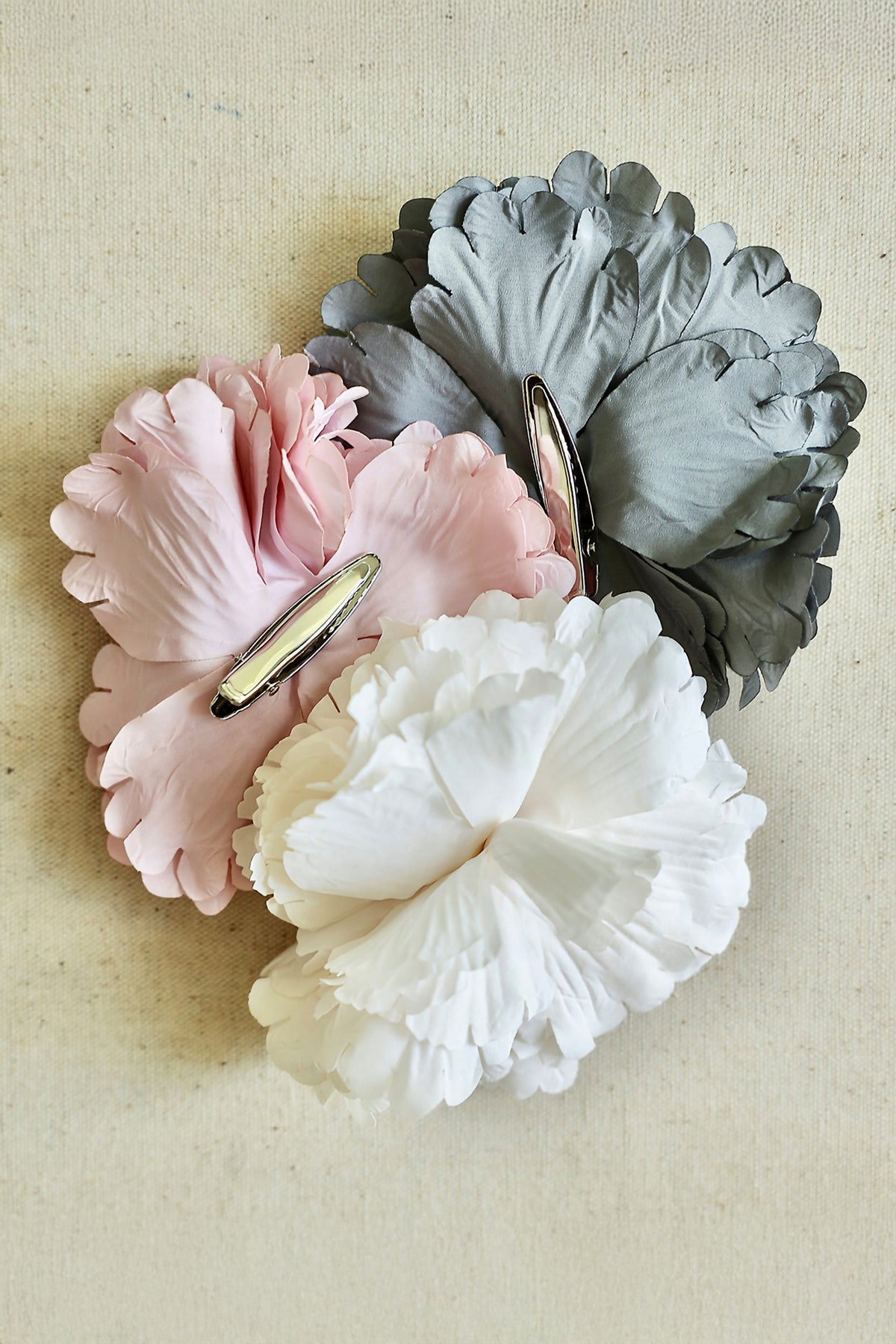 WINGFREE Layered Fabric Floral Brooch