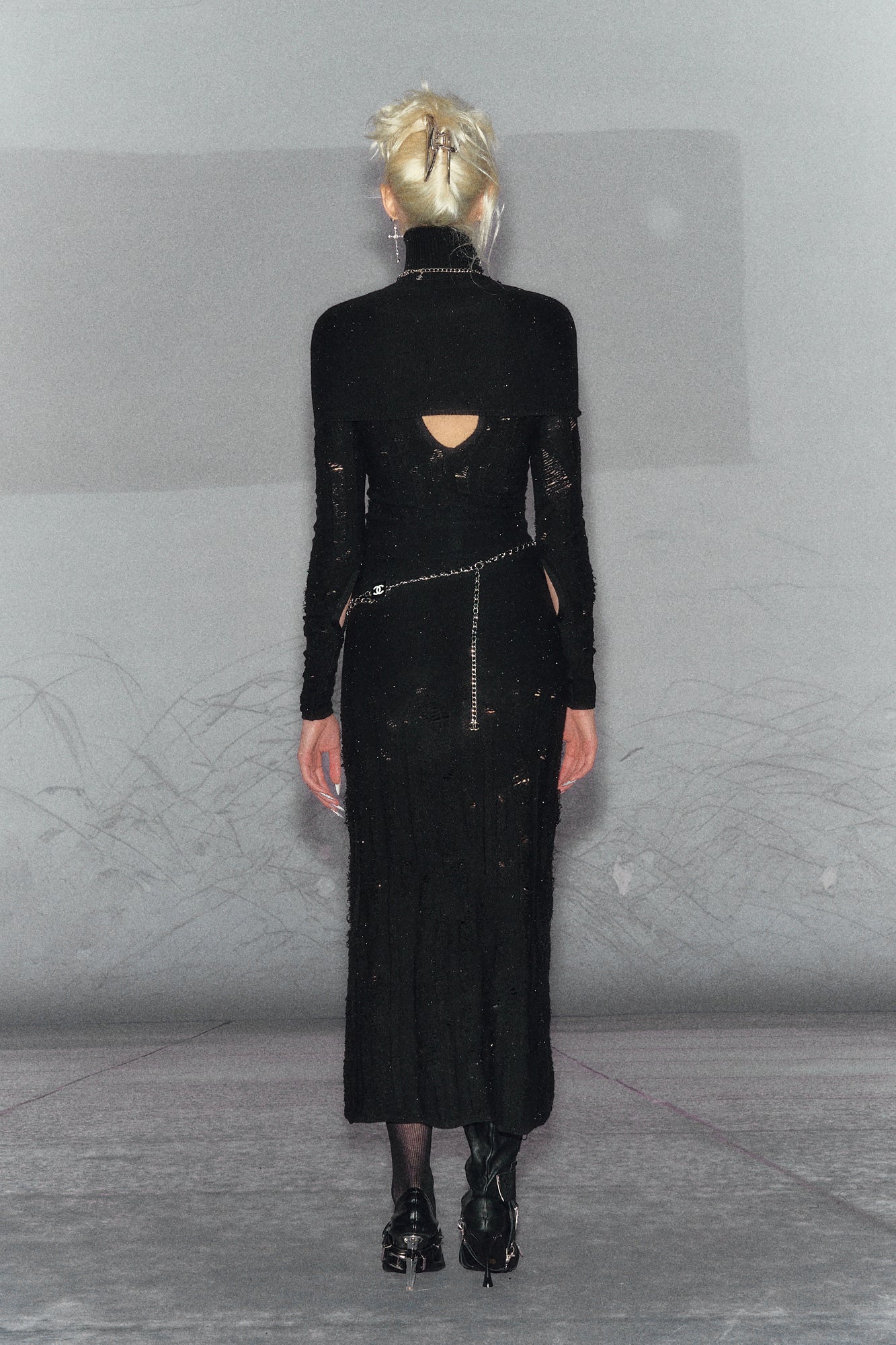 THE NEVERMORE Distressed Deep-V Knit Maxi Dress