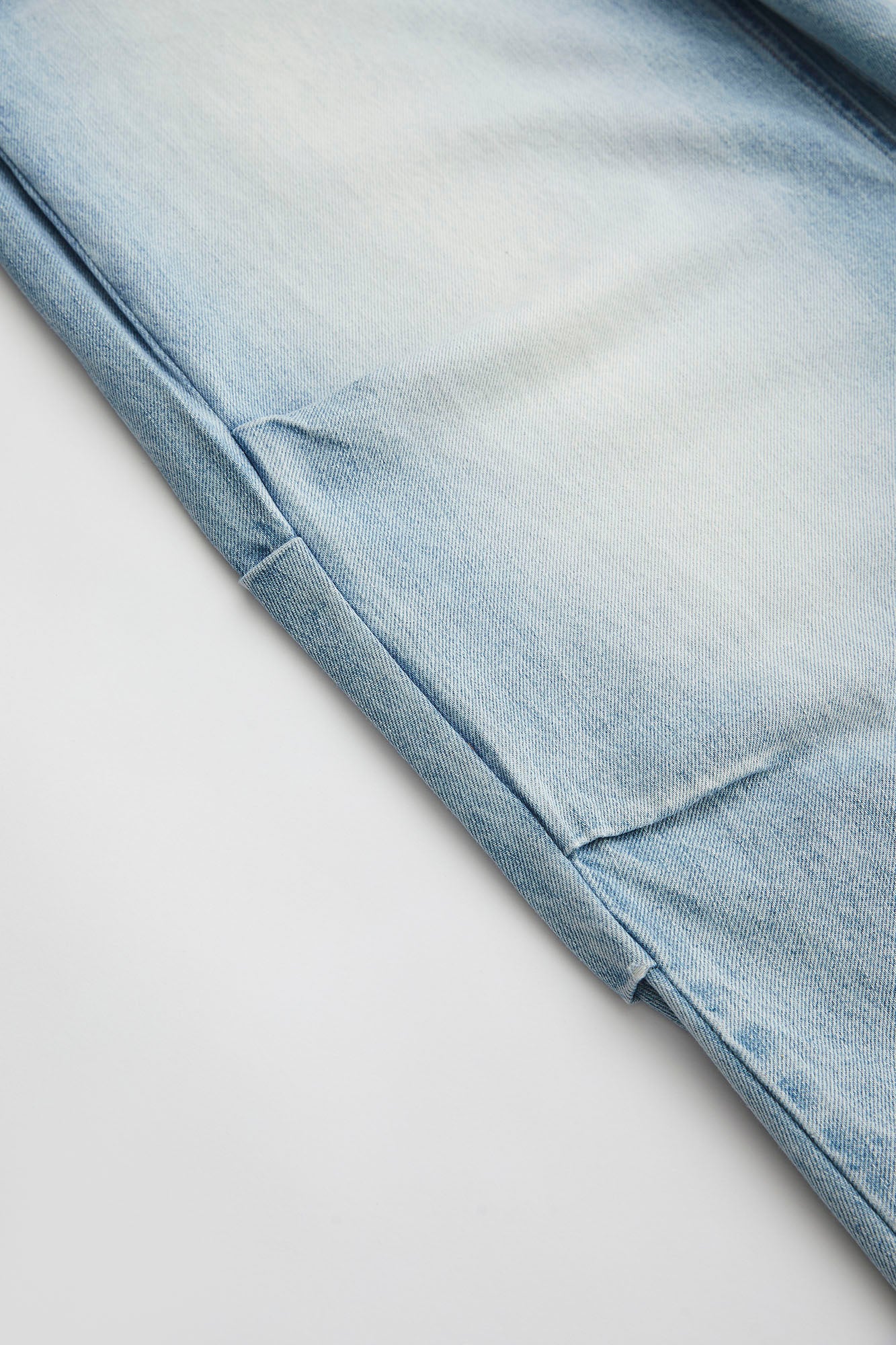 SOFITTE Whisker Washed Oversized Jeans