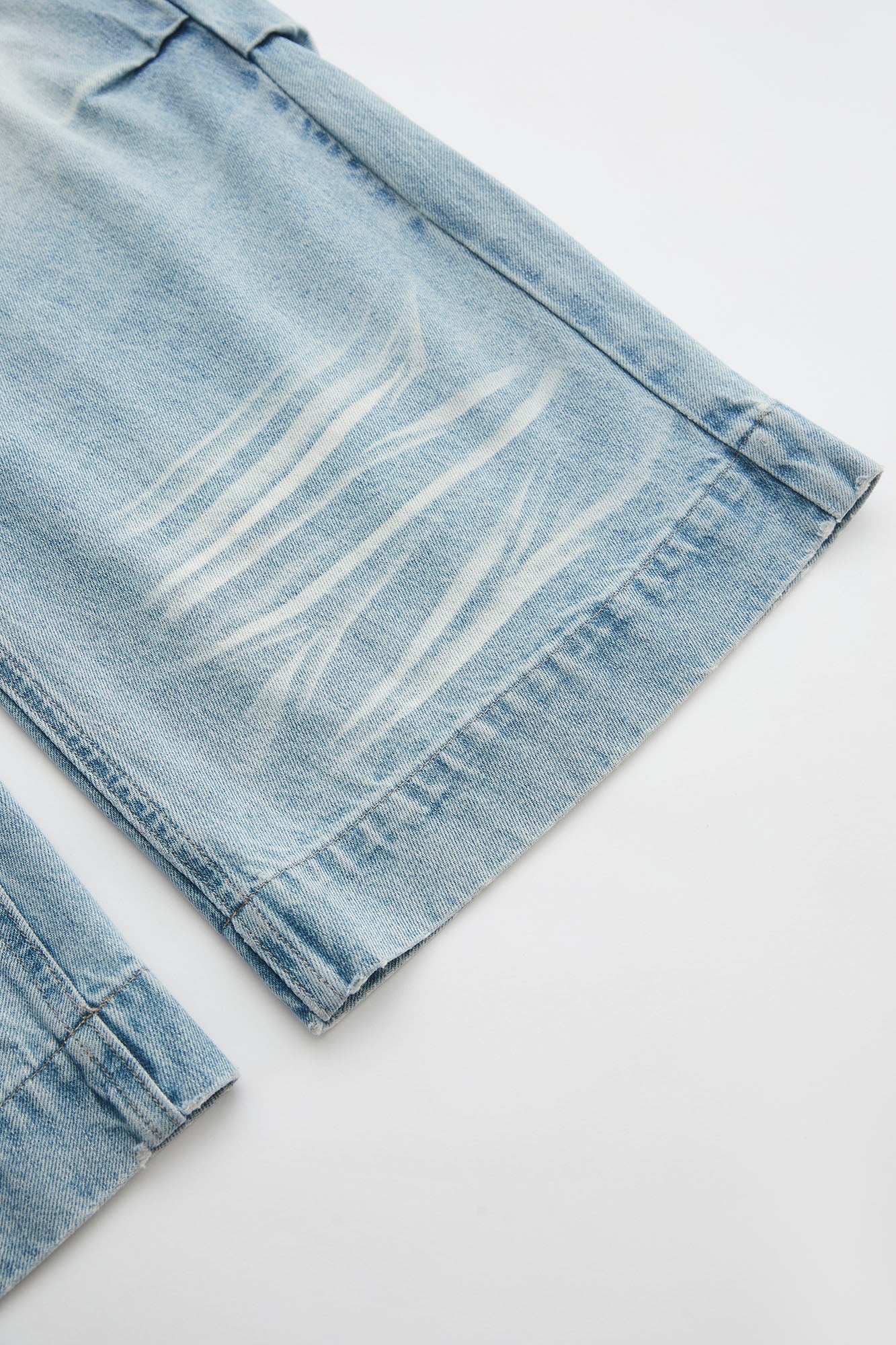 SOFITTE Whisker Washed Oversized Jeans