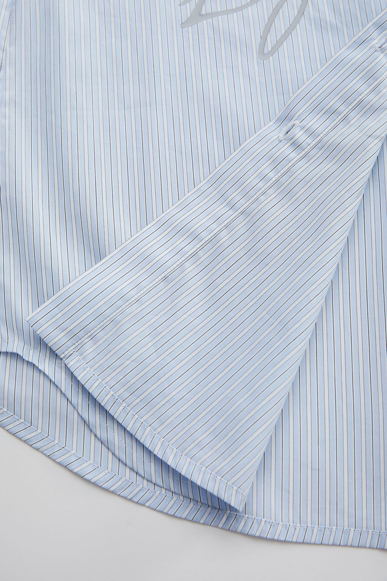 SOFITTE Striped Graphic Half Shirt