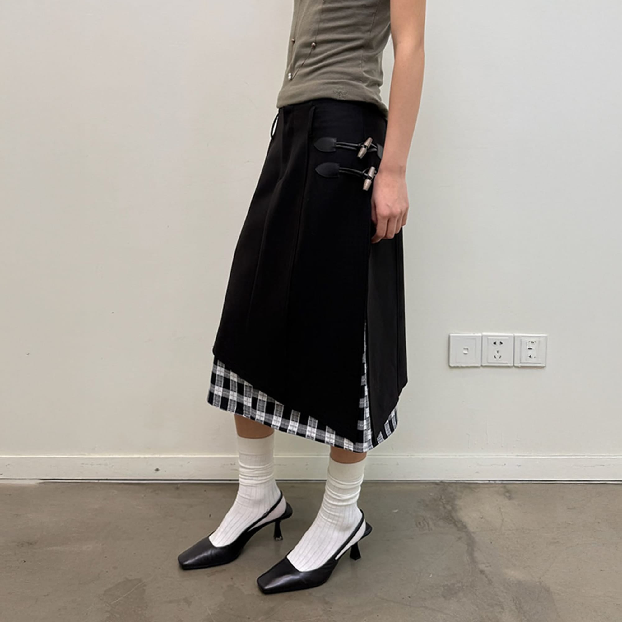 NEVERSEEZ Asymmetrical Toggled Layered Gingham Skirt