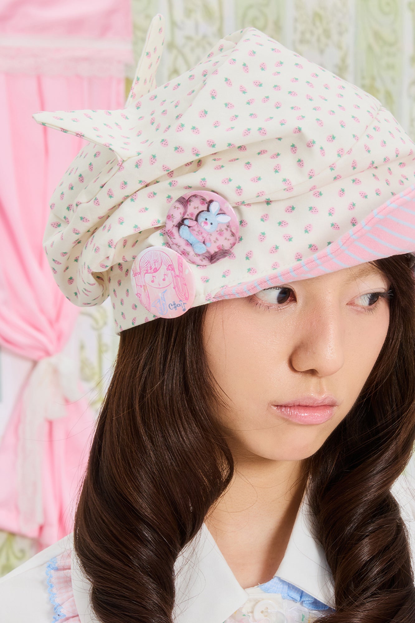 UNSOCIAL NIGHT Strawberry Full-Print Cat Ear Newsboy Cap