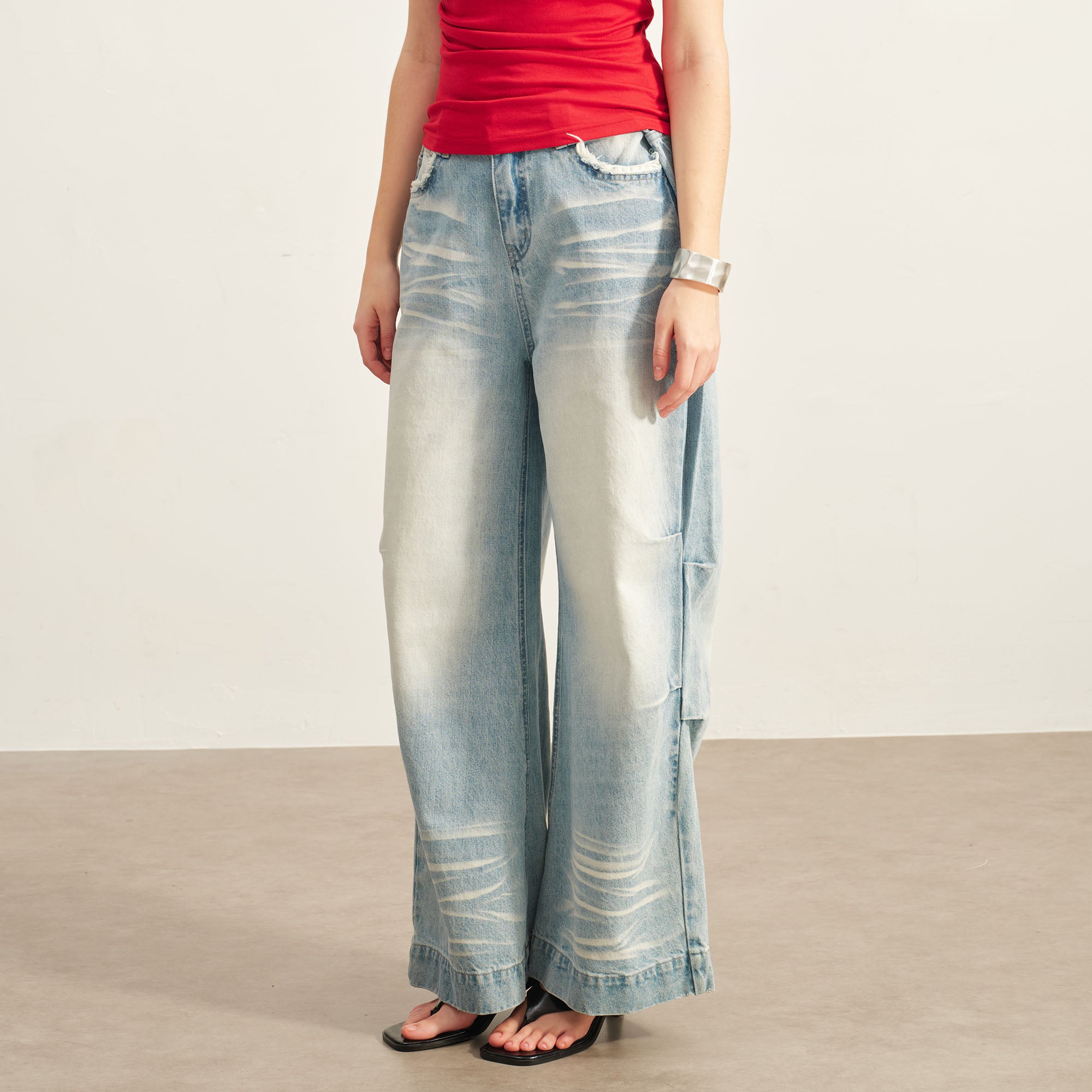 SOFITTE Whisker Washed Oversized Jeans