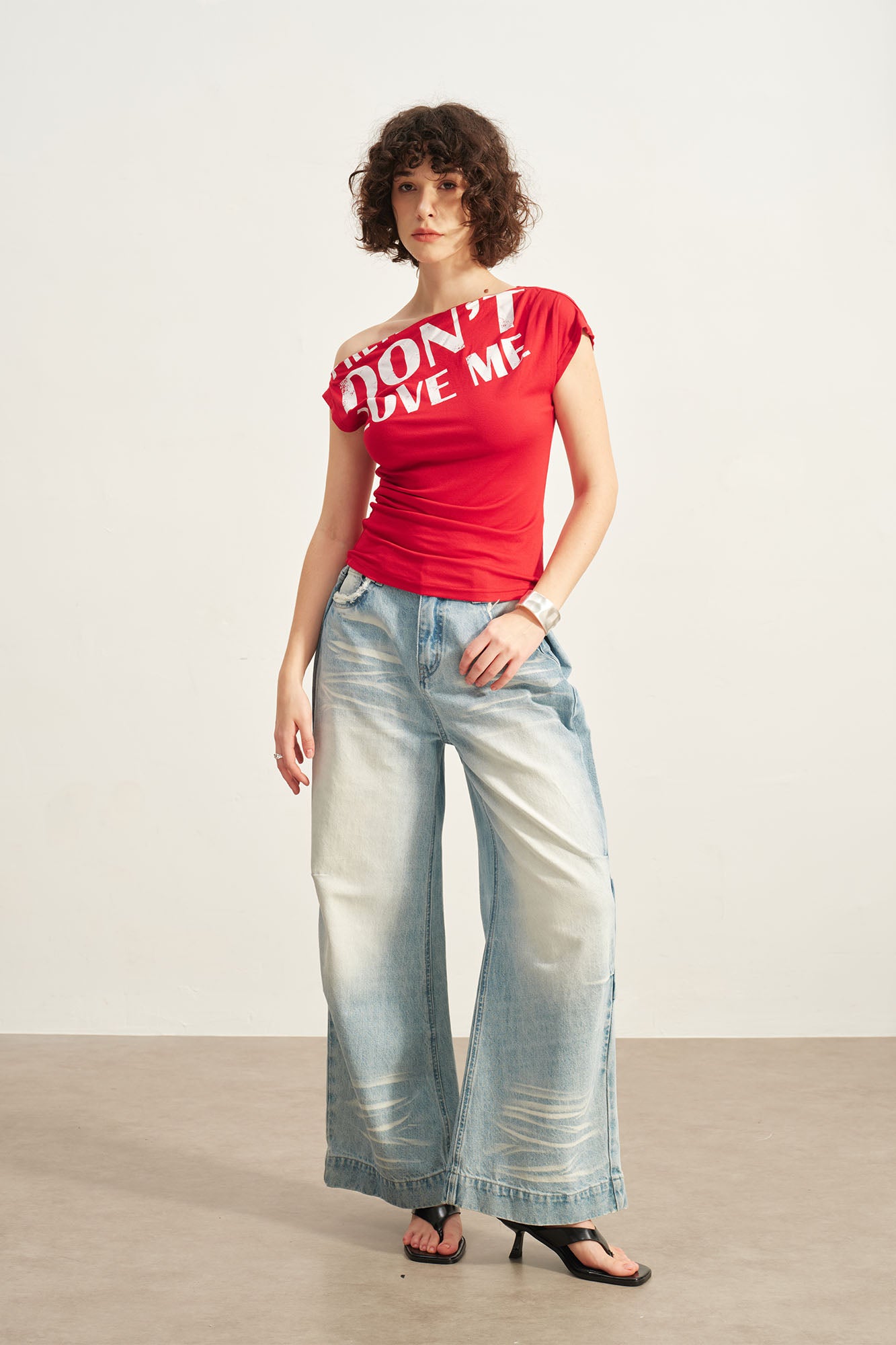 SOFITTE Whisker Washed Oversized Jeans