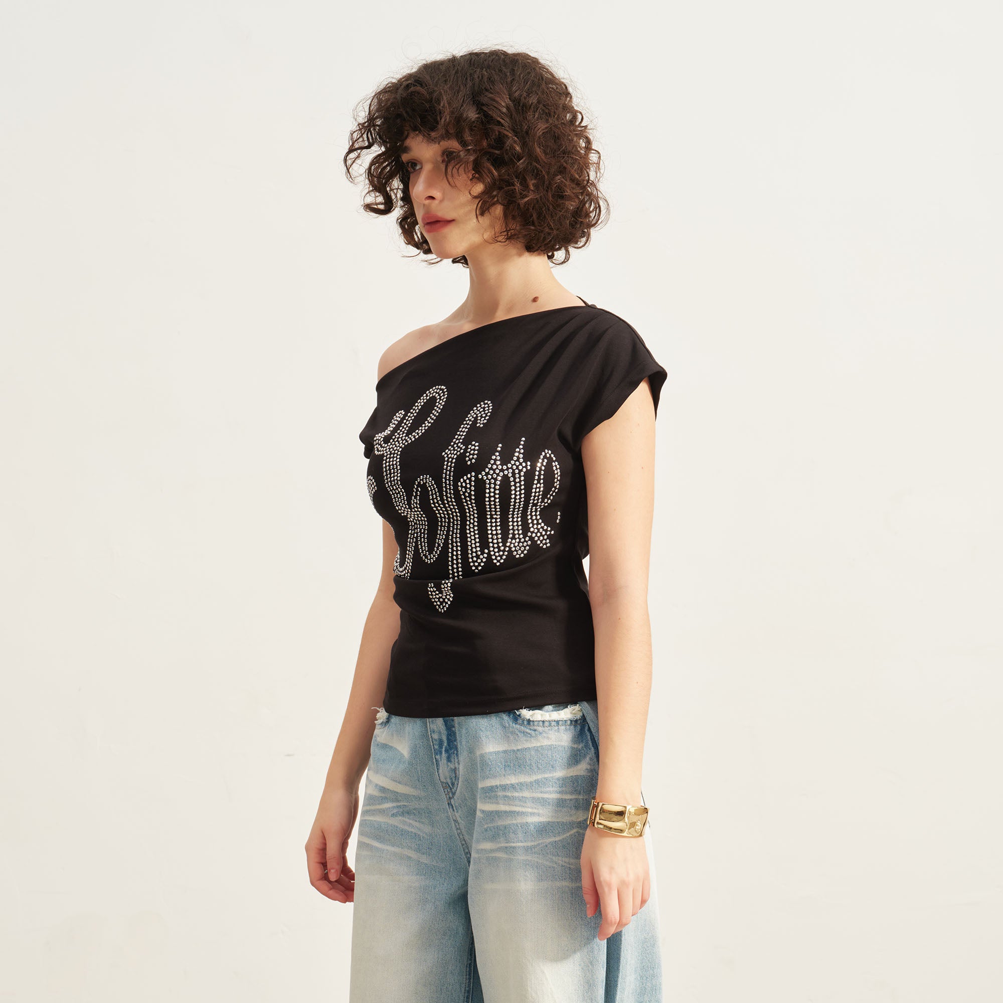 SOFITTE Diamond LOGO Asymmetrical Shoulder Tee