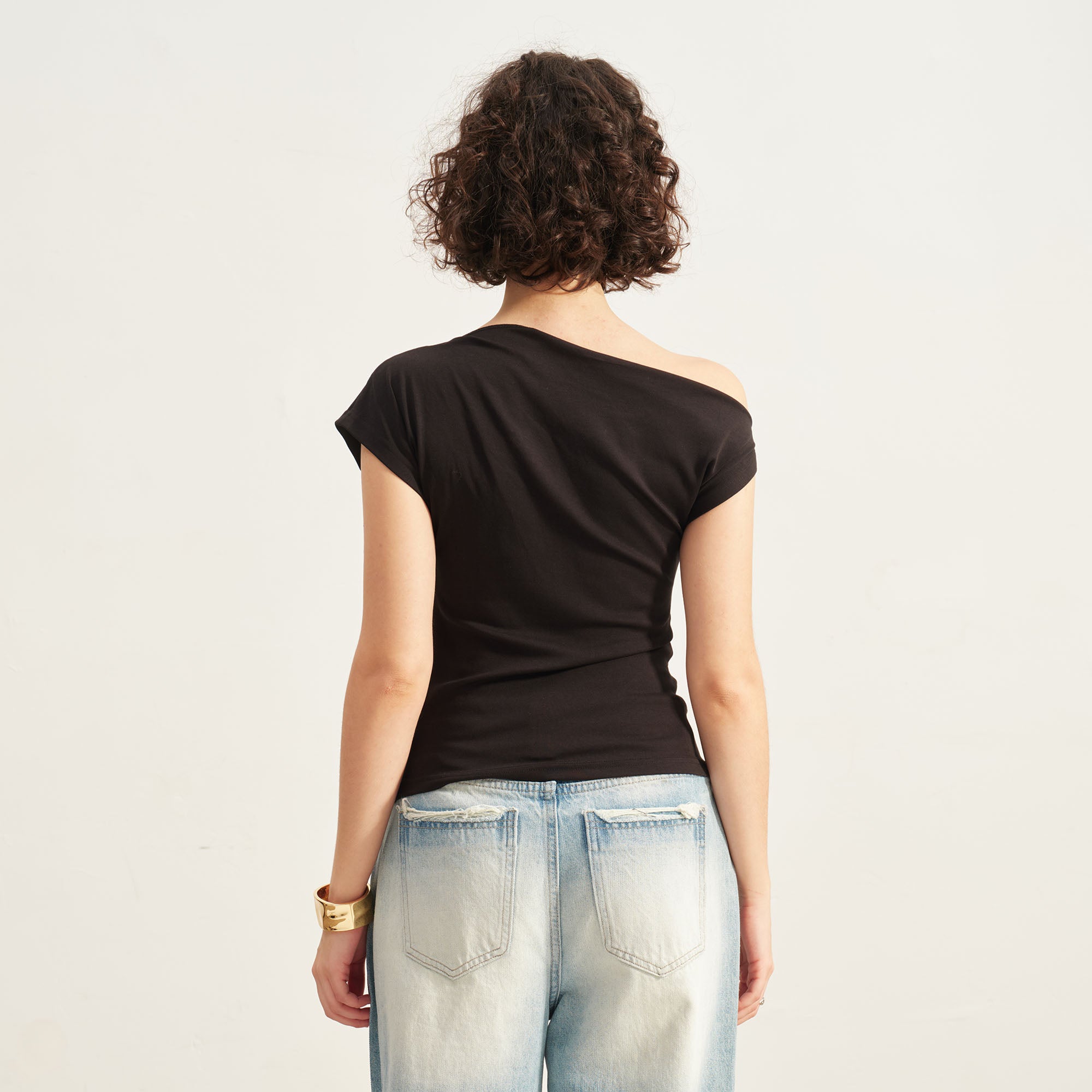 SOFITTE Diamond LOGO Asymmetrical Shoulder Tee