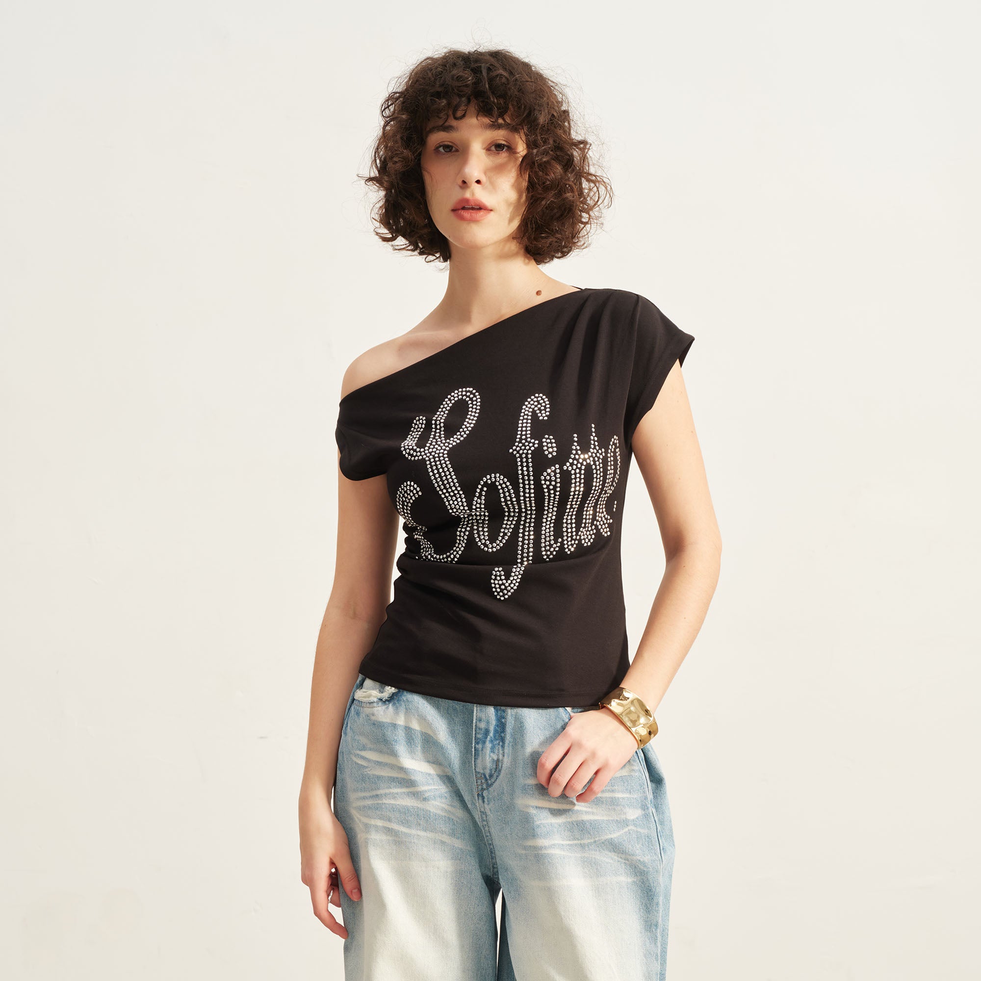 SOFITTE Diamond LOGO Asymmetrical Shoulder Tee