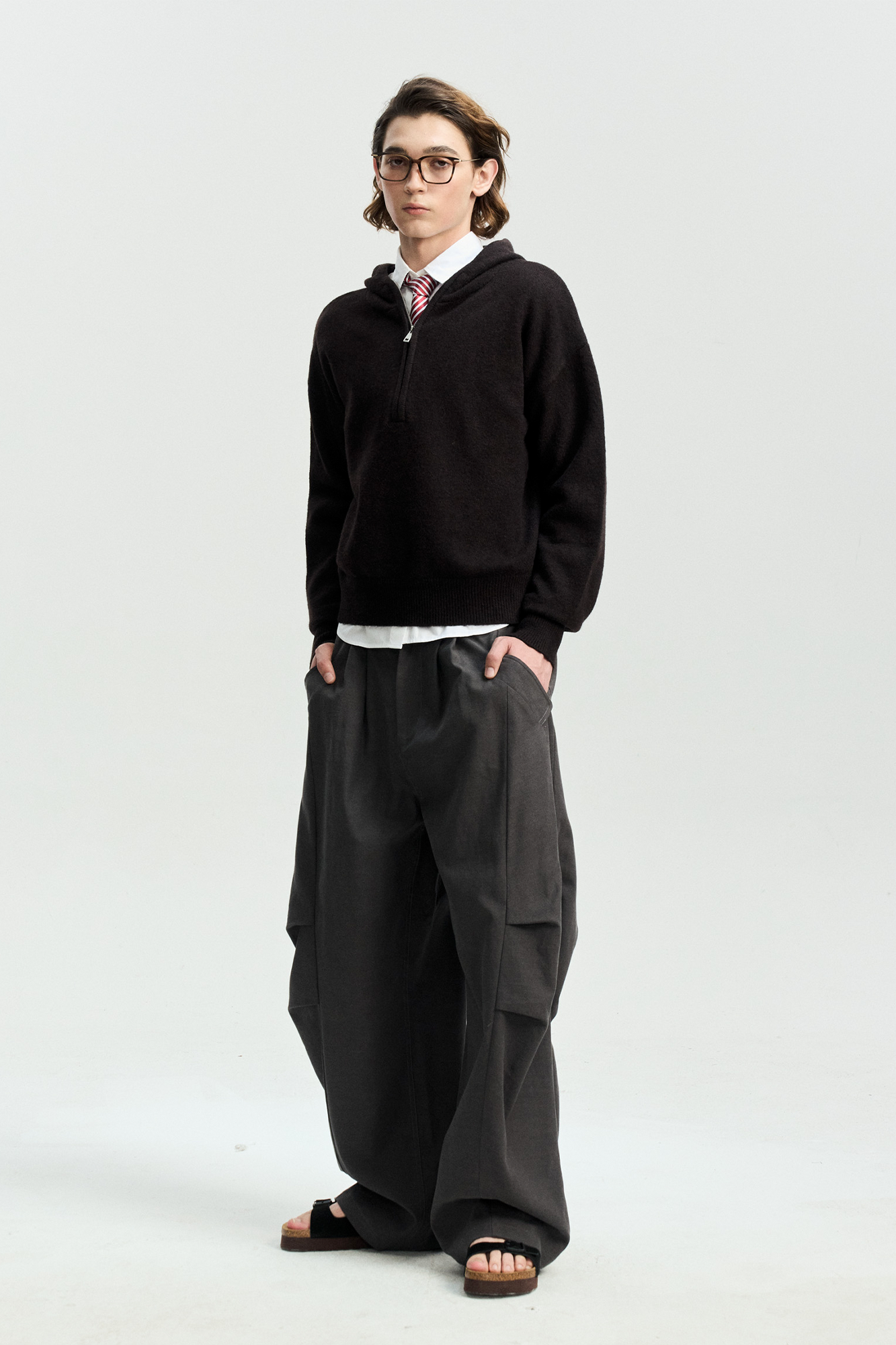 LEONSENSE Modern Curved Paneled Tencel-Cotton Pants