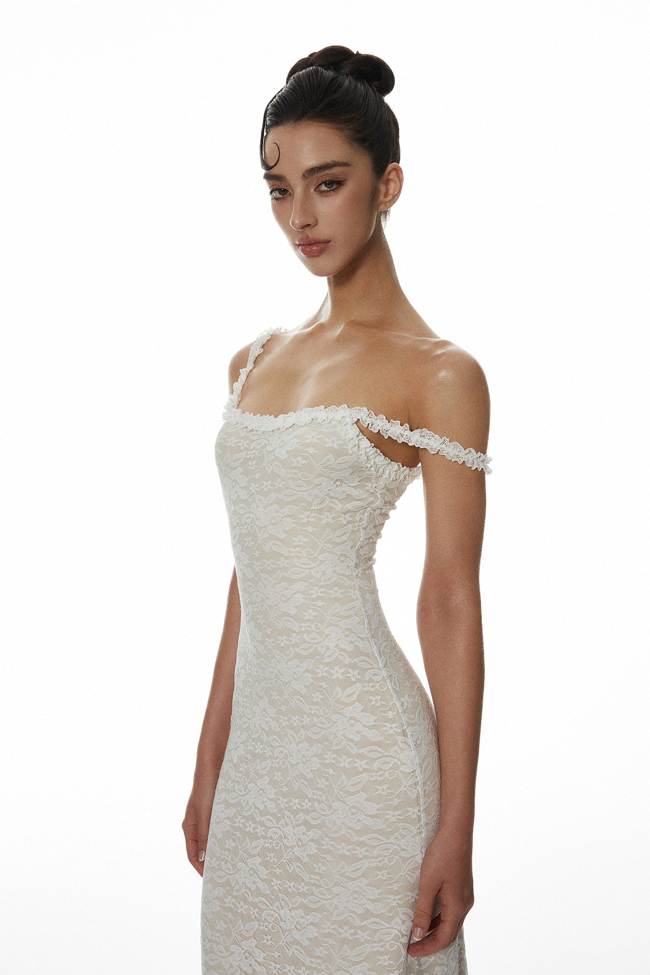 MILLIONLOTUS Lace Off-Shoulder Maxi Dress