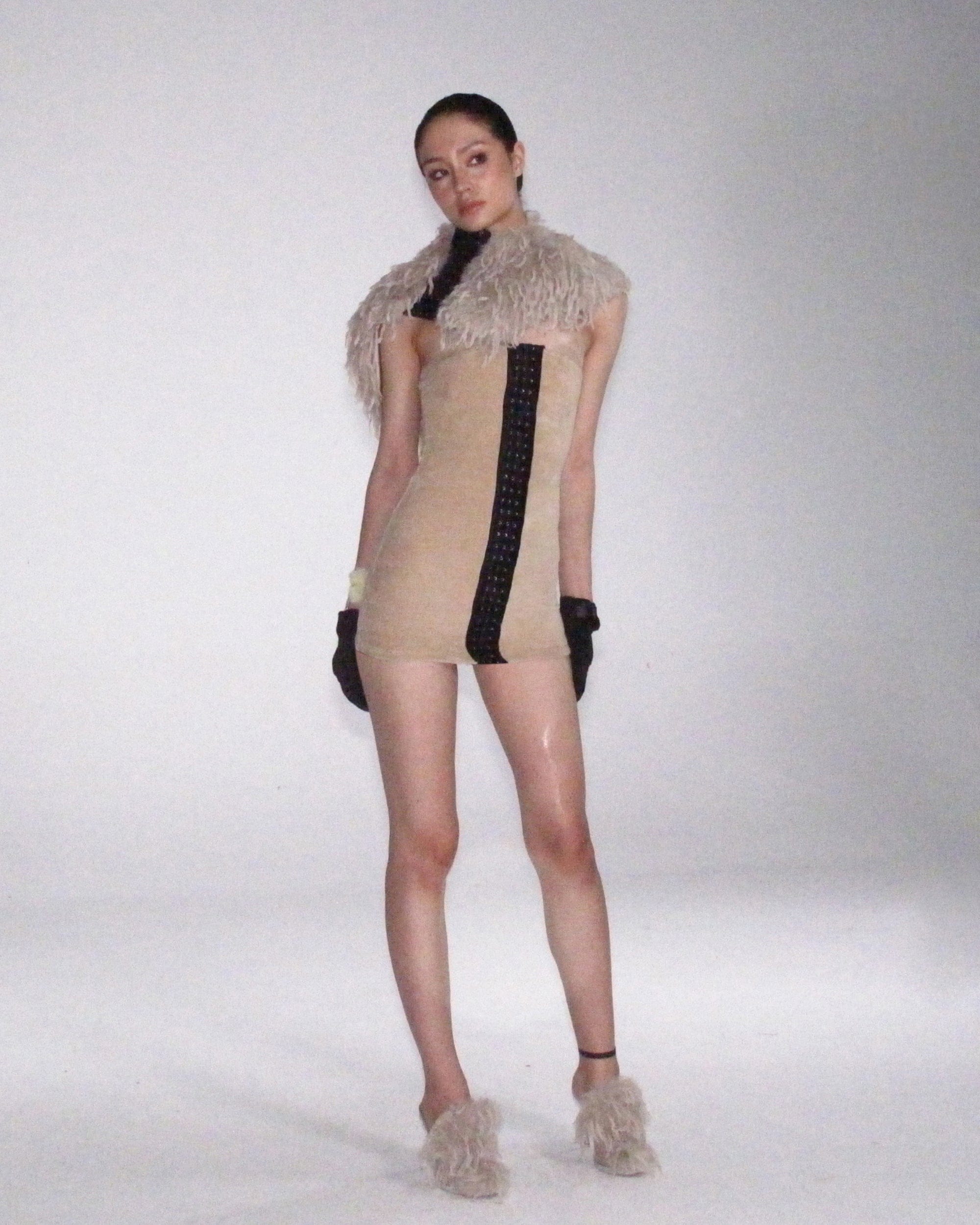 NEVER OFFEND L ANGEL Faux Fur Fringe Button Cape