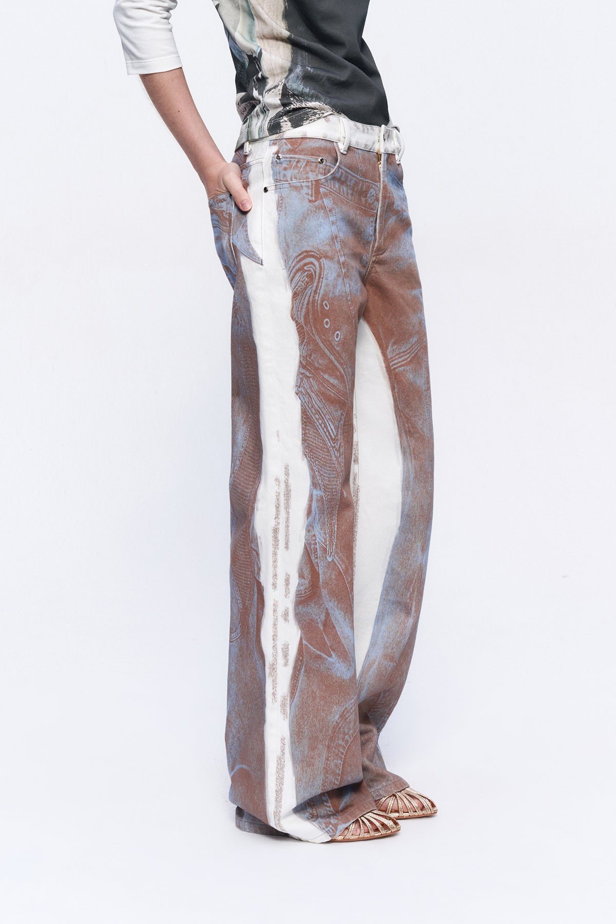 AURA LAND Retro Double-Sided Graphic Low-Rise Flared Jeans