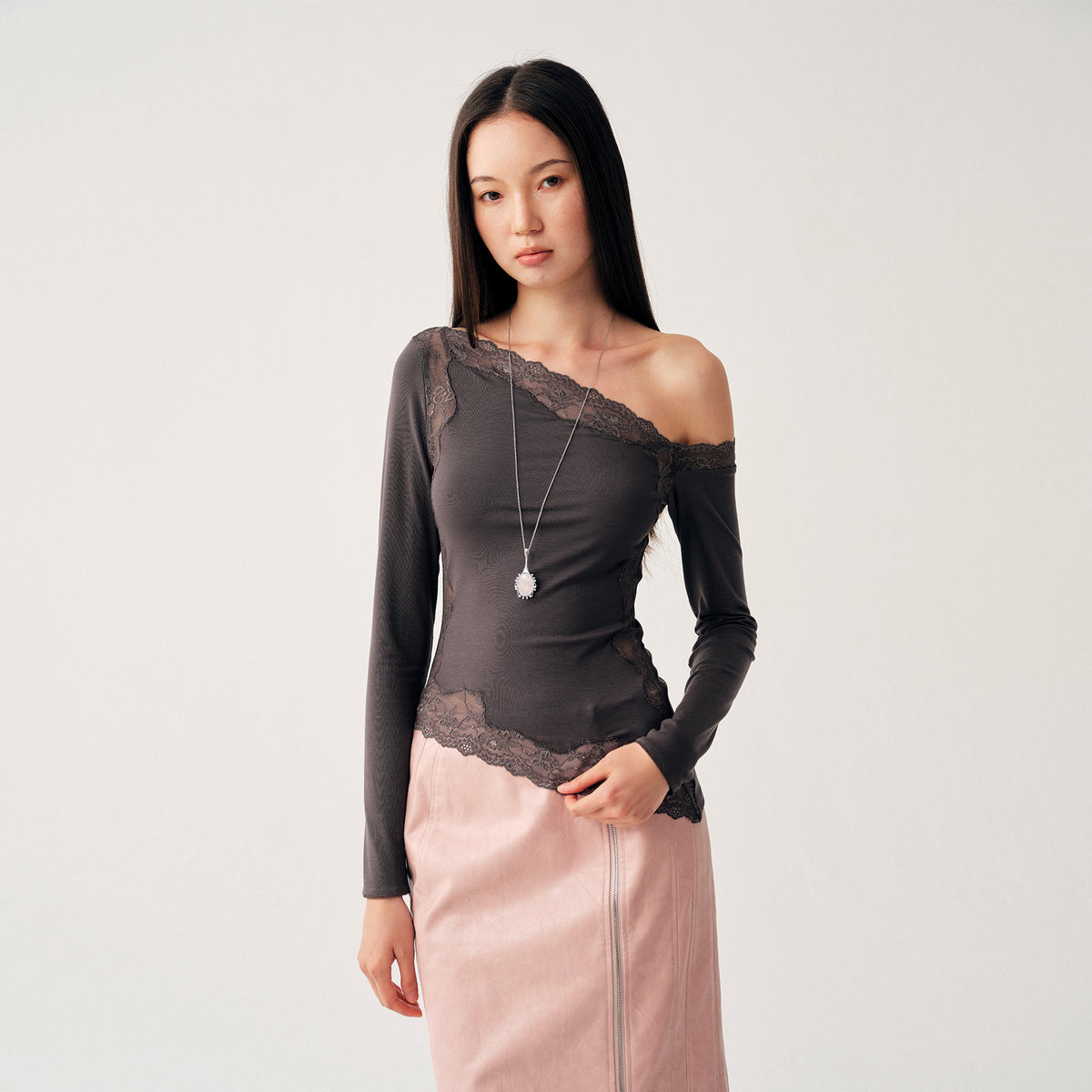 DOTYEARS Lace Spliced Off-Shoulder Long-Sleeve Tee