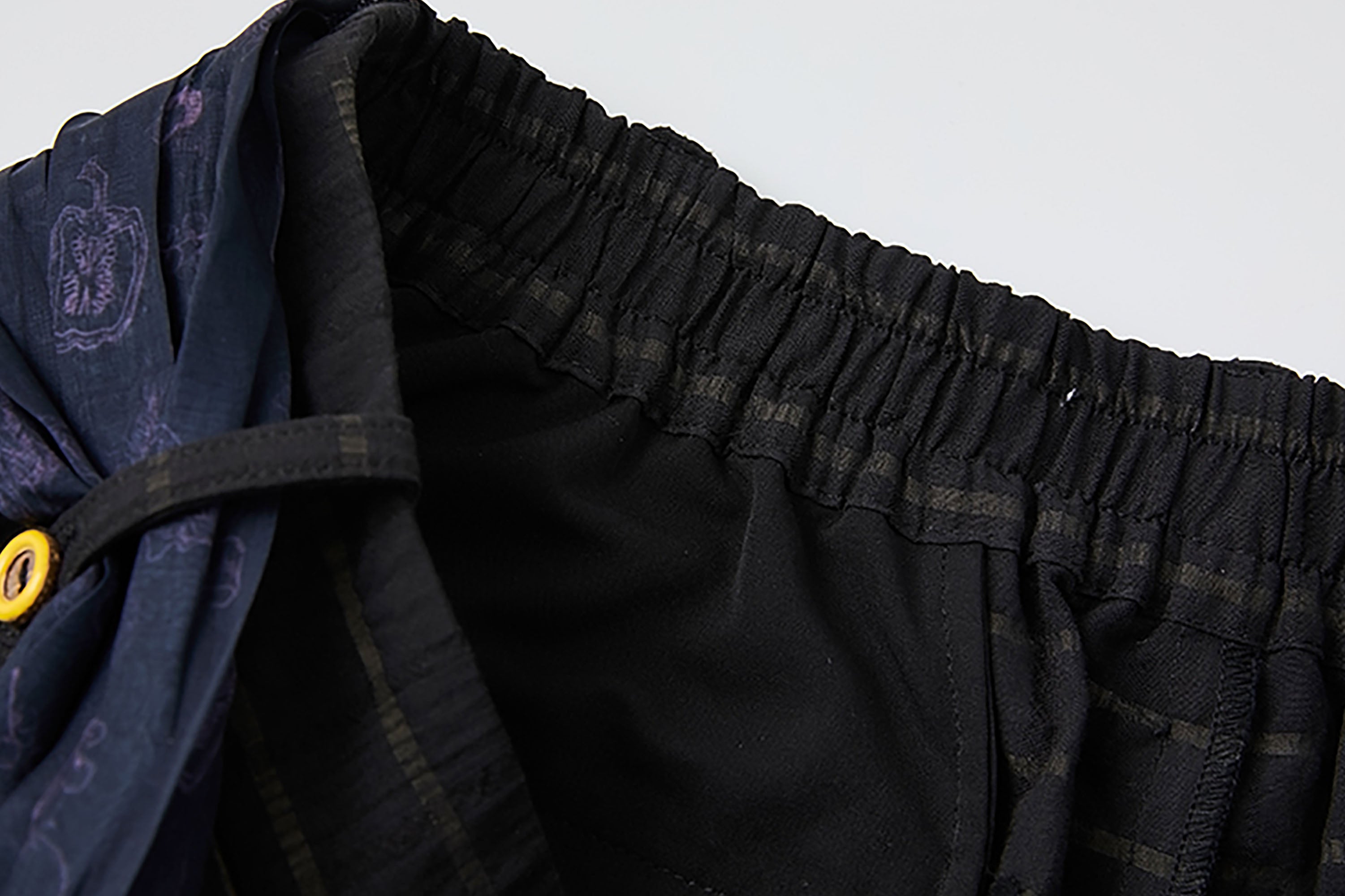 NOESE Retro Pleated Hem Cropped Pants