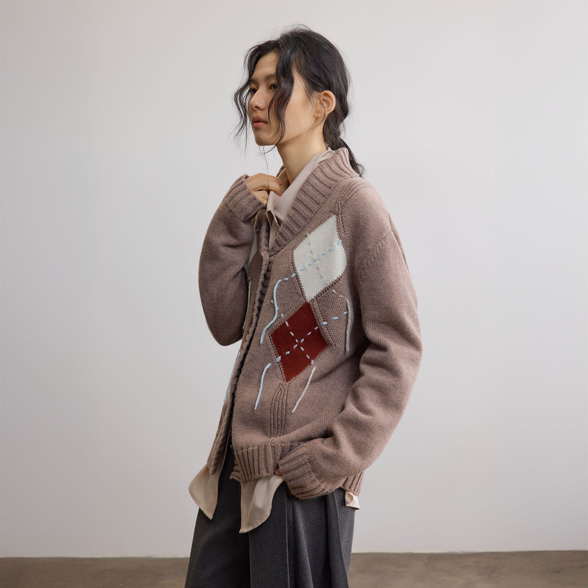 SAME FLOW Argyle Embroidered Shawl-Collar Cardigan