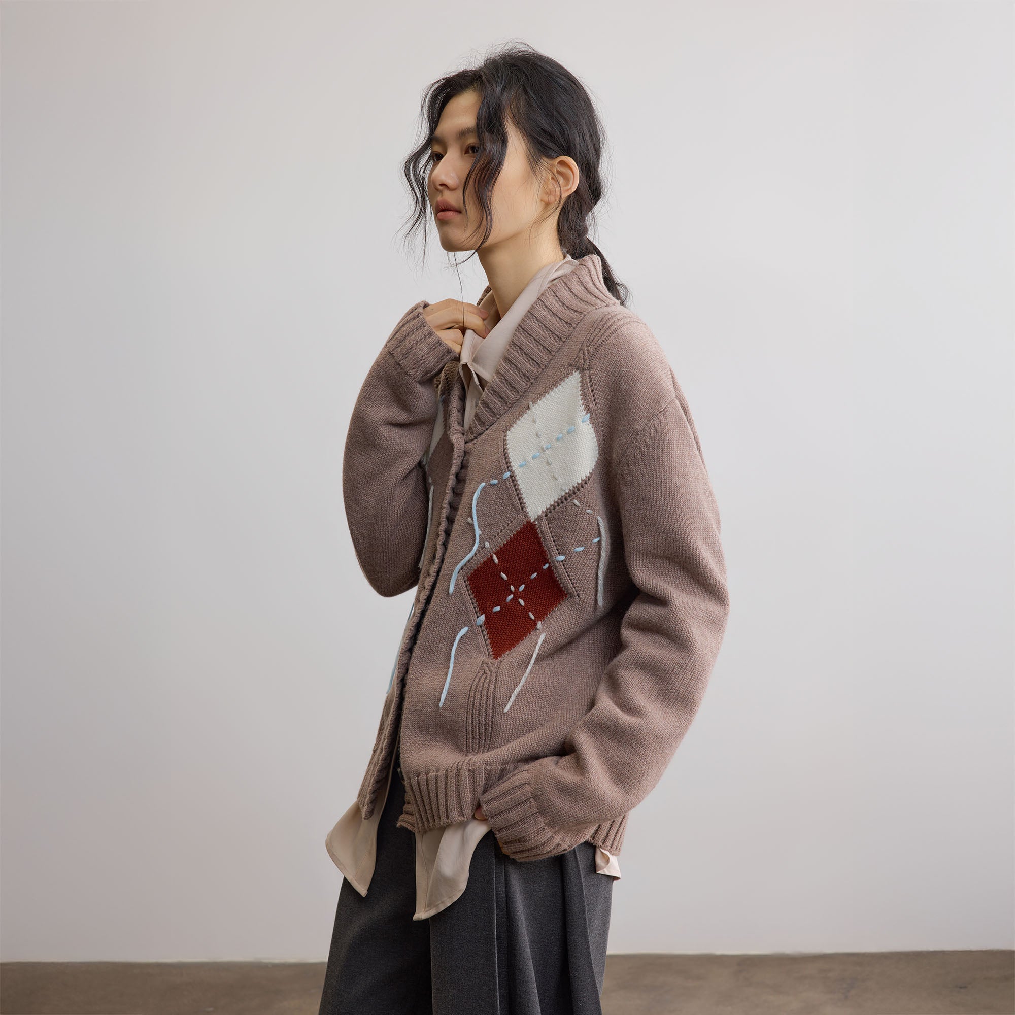 SAME FLOW Argyle Embroidered Shawl-Collar Cardigan