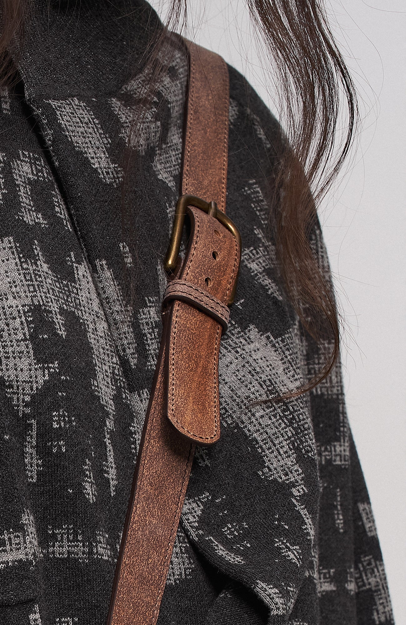 ILNya Nieternite Nifutur Oversized Linen Horsehide-Strap Messenger Bag