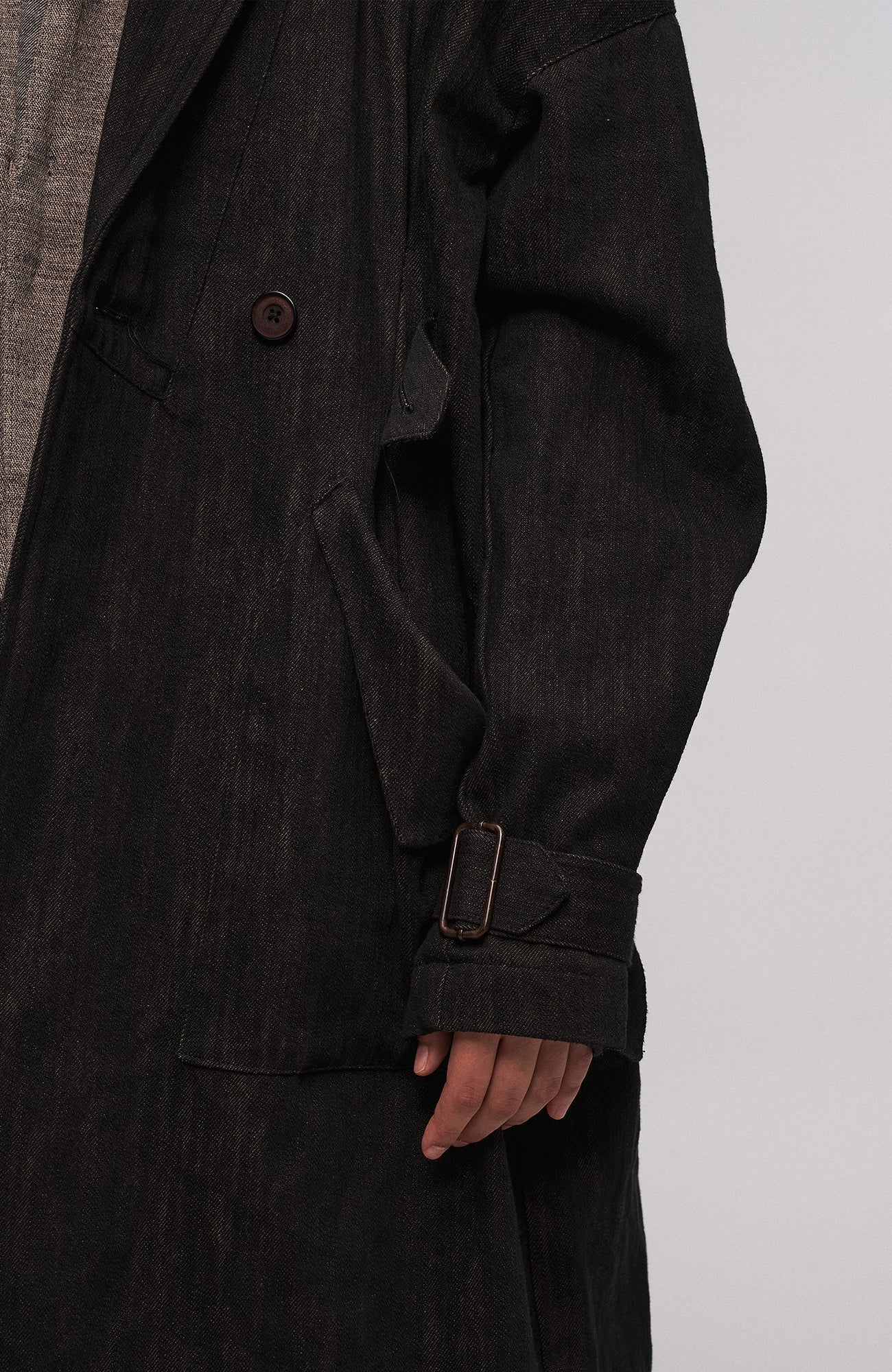 ILNya Nieternite Nifutur Knotted Cape-Back Linen-Blend Trench