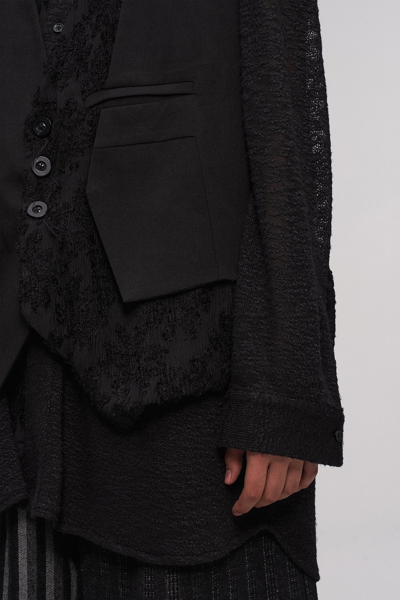 ILNya Nieternite Nifutur Lace Jacquard Shirt & Layered Vest Set