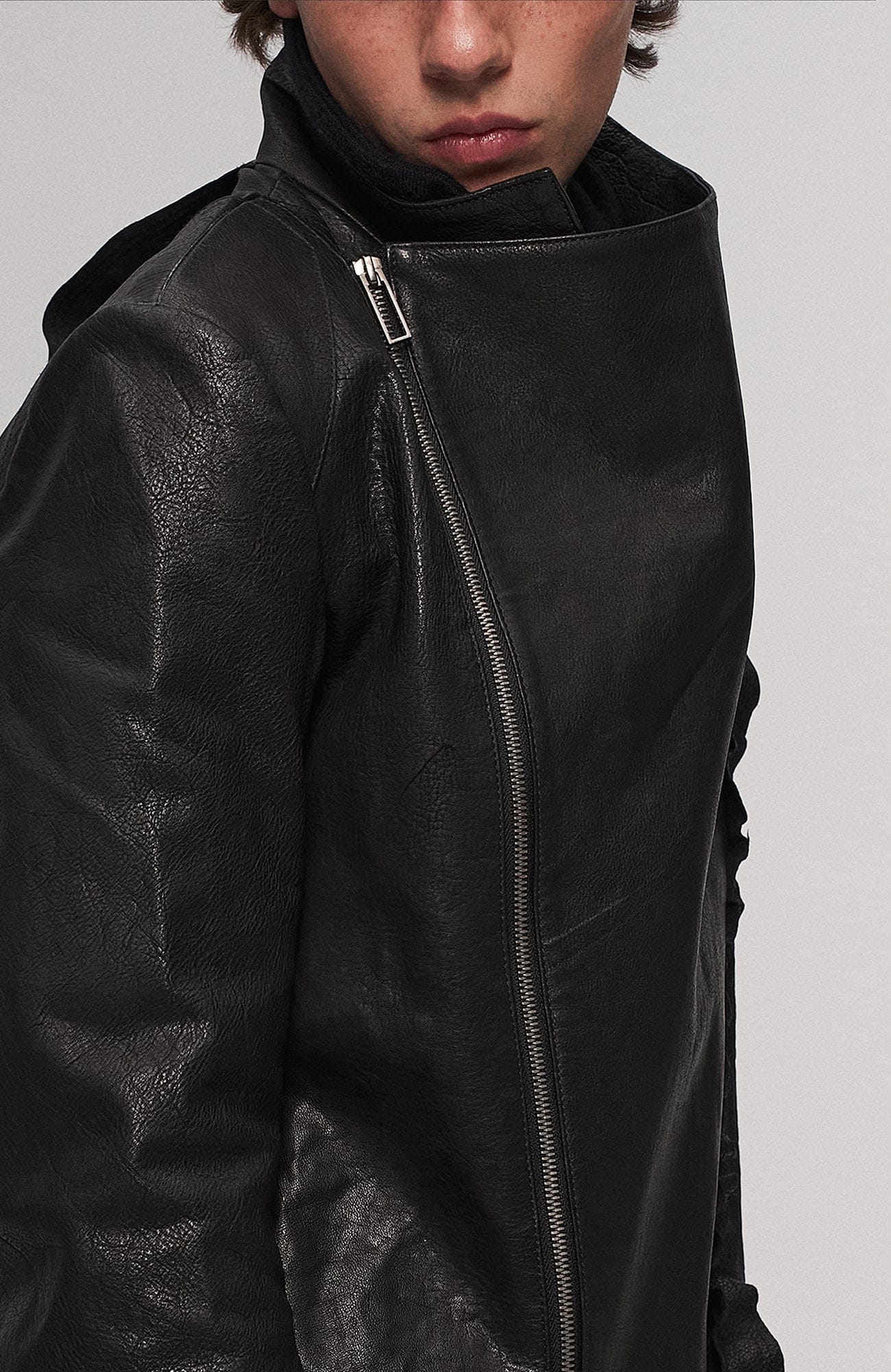 ILNya Nieternite Nifutur Asymmetric Ruffled Leather Biker Jacket