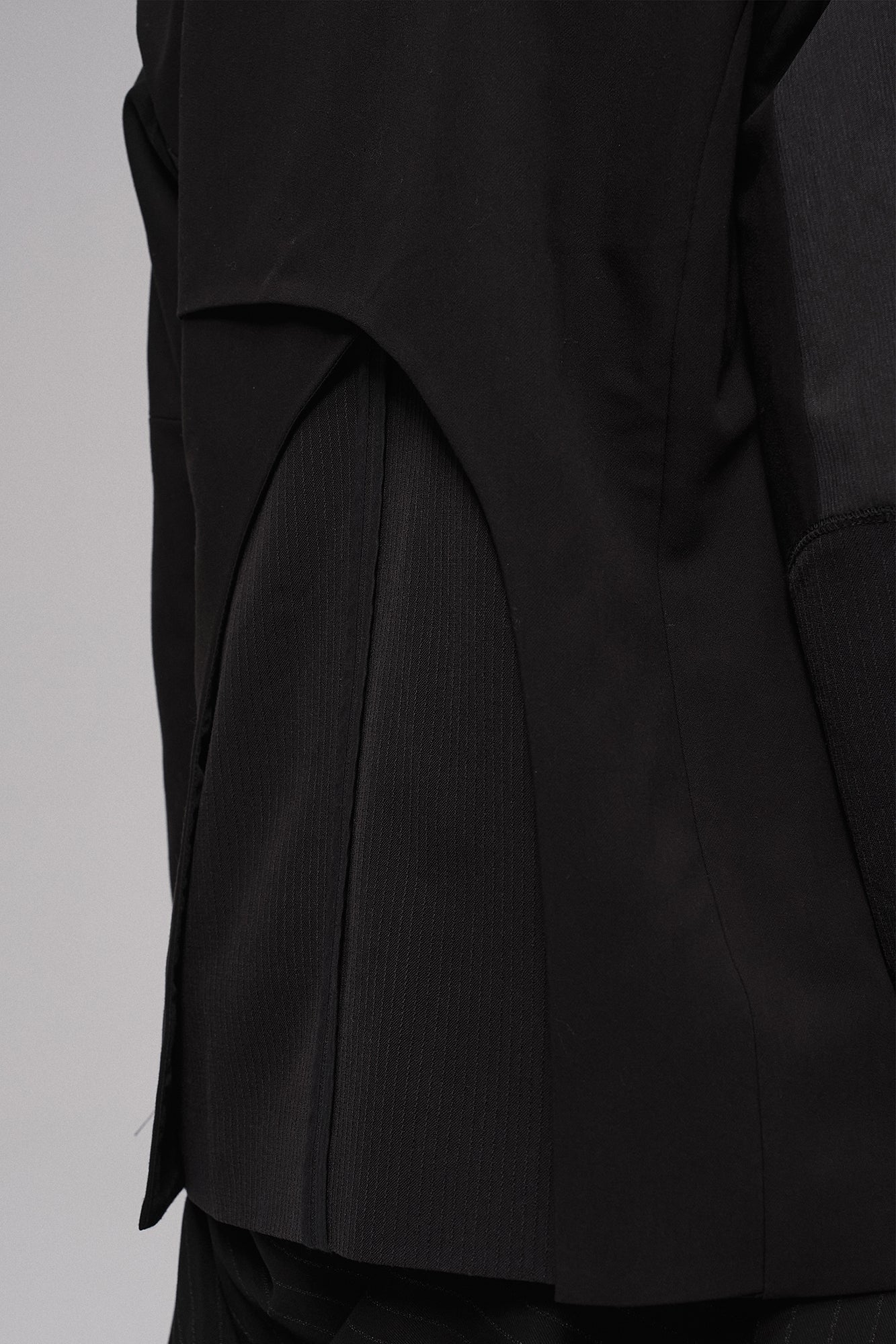 ILNya Nieternite Nifutur Asym Deconstructed Paneled Suit Jacket