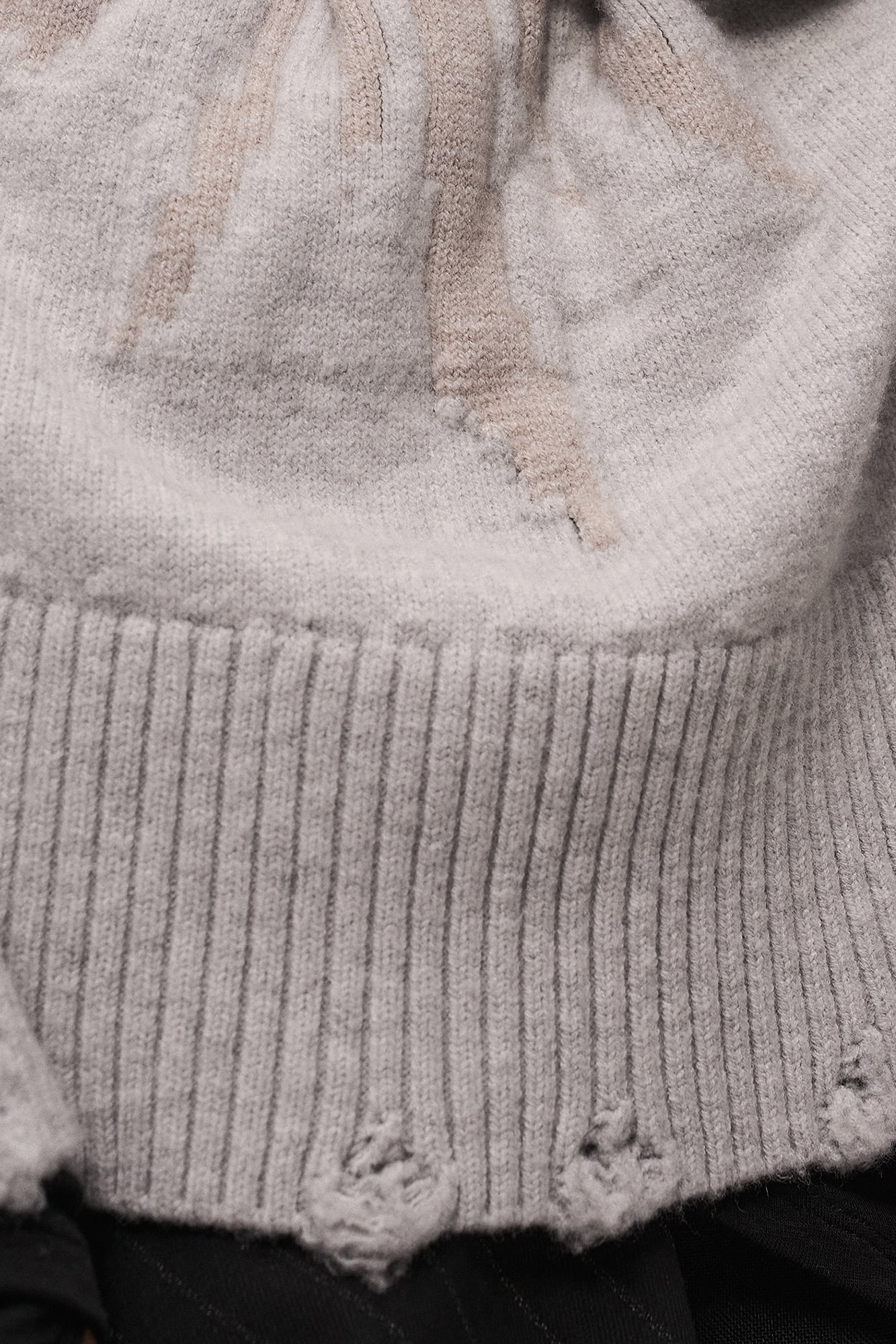 ILNya Nieternite Nifutur Distressed Oversized Knit Pullover