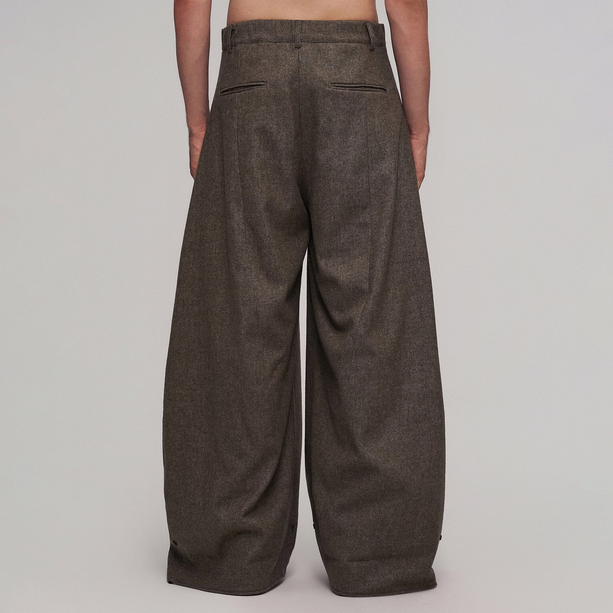 ILNya Nieternite Nifutur Striped Lining Oversized Wool-Blend Trousers