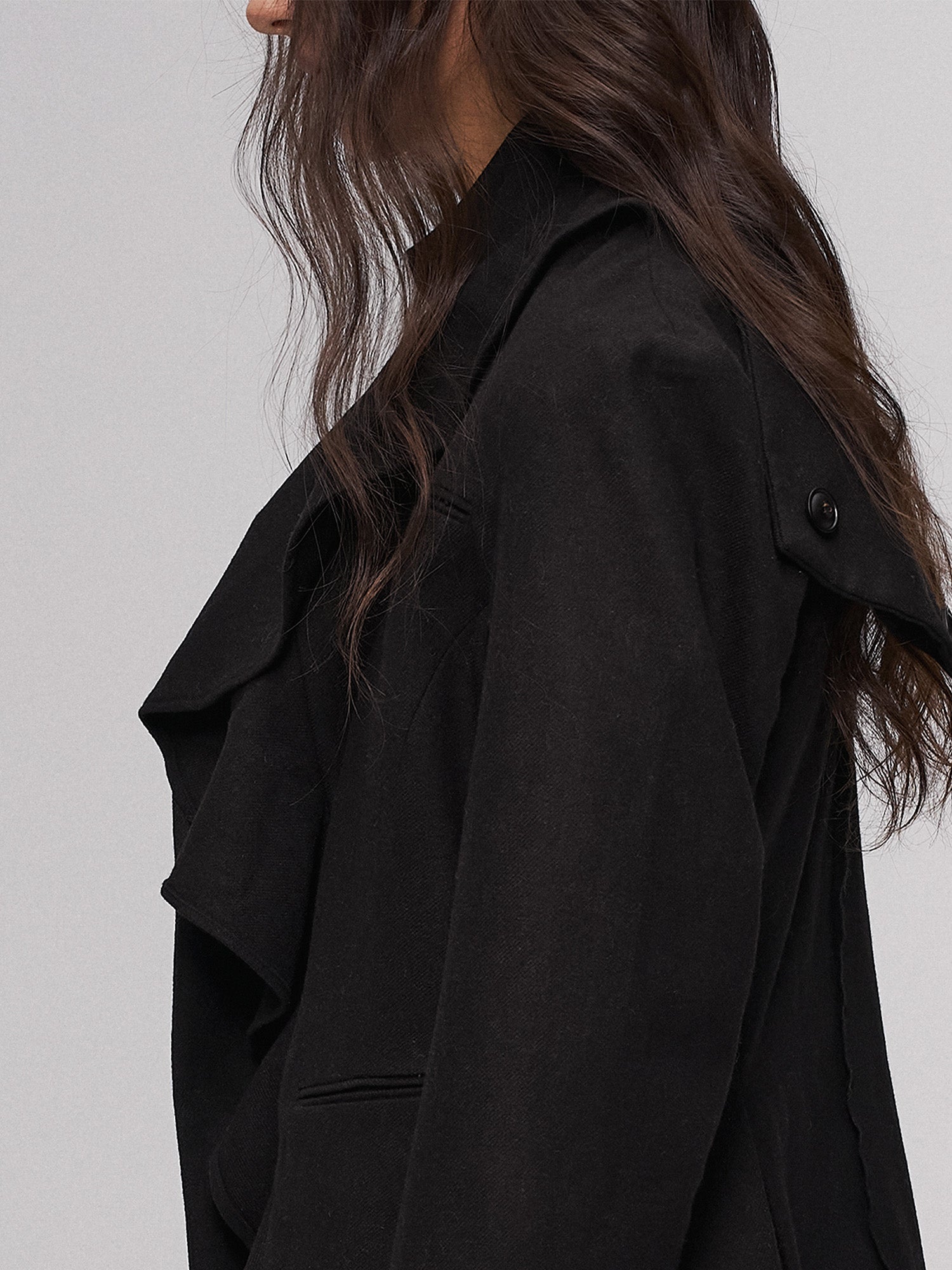 ILNya Nieternite Nifutur Layered Ruffle Wool-Blend Scarf-Wrap Coat