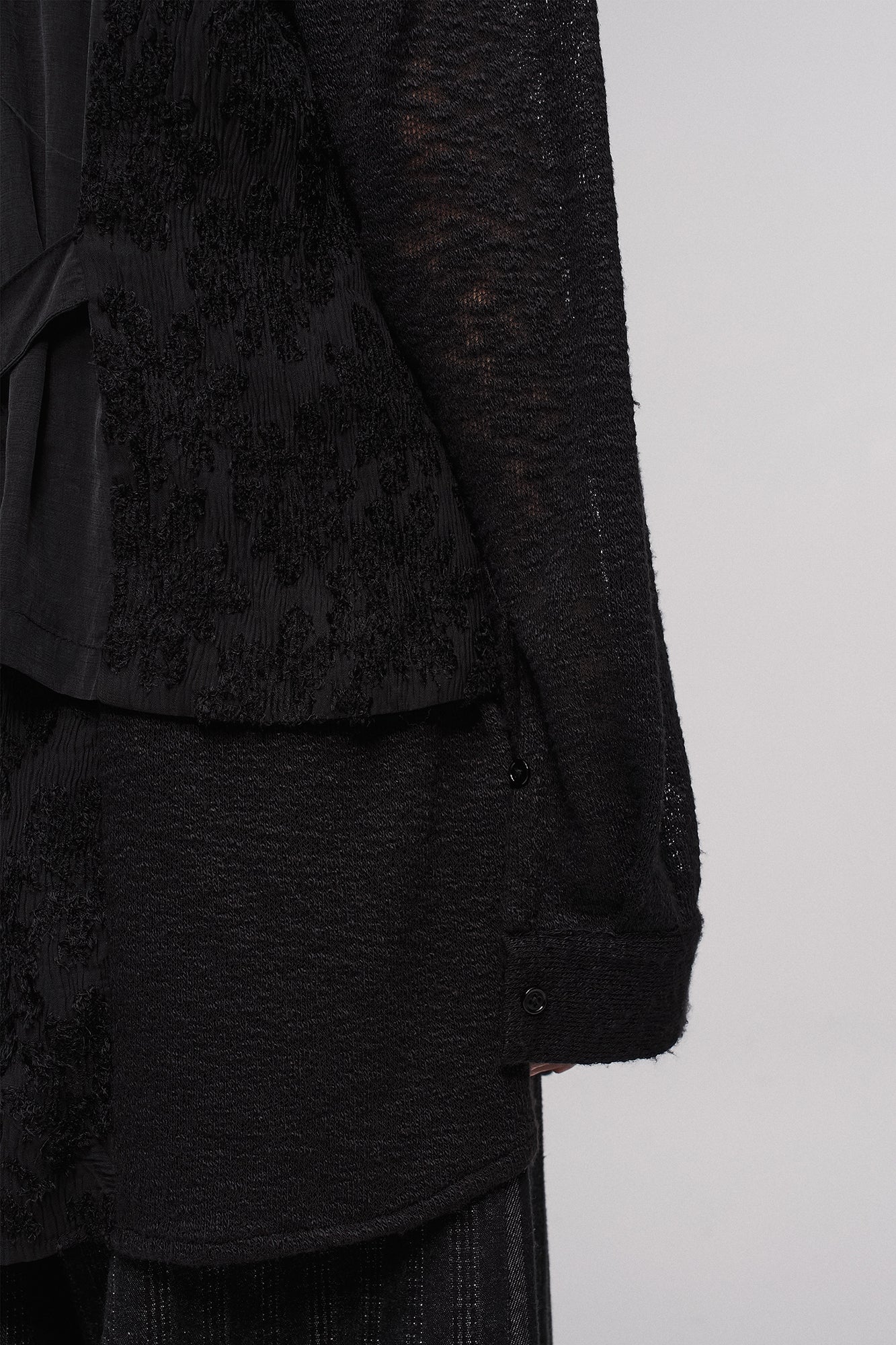 ILNya Nieternite Nifutur Lace Jacquard Shirt & Layered Vest Set