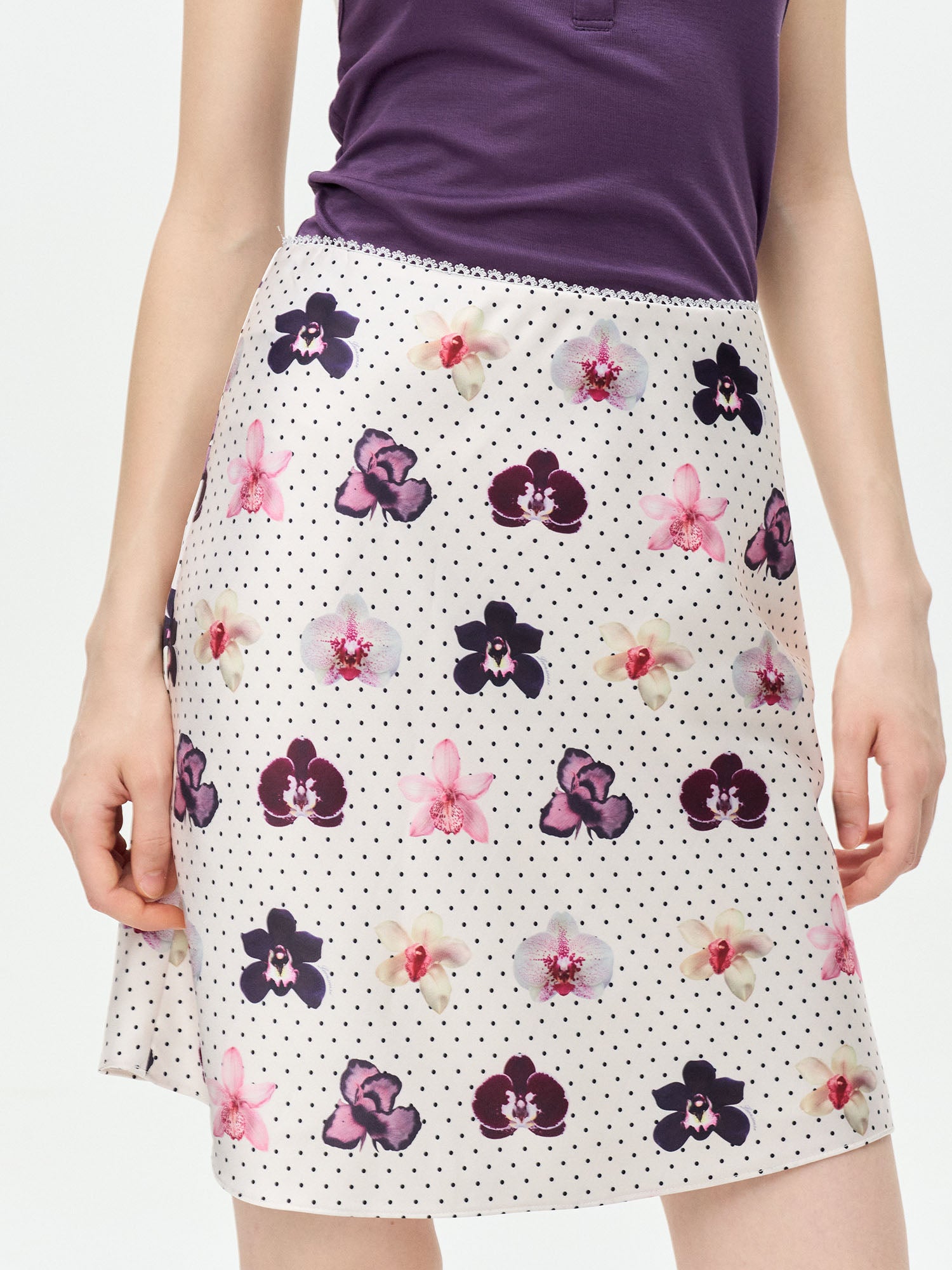 LEONSENSE Moth Orchid & Dot Mini Skirt