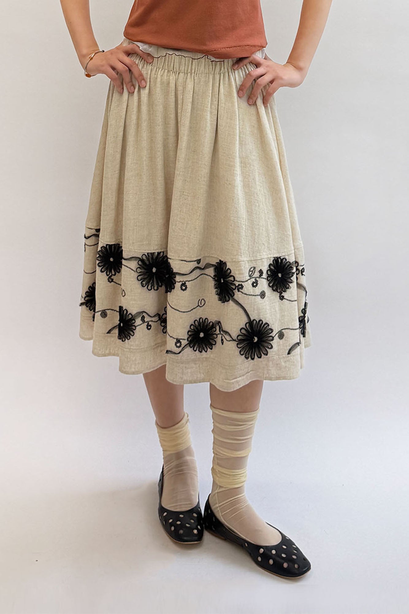 NEVERSEEZ Embroidered Floral Cotton-Linen Midi Skirt