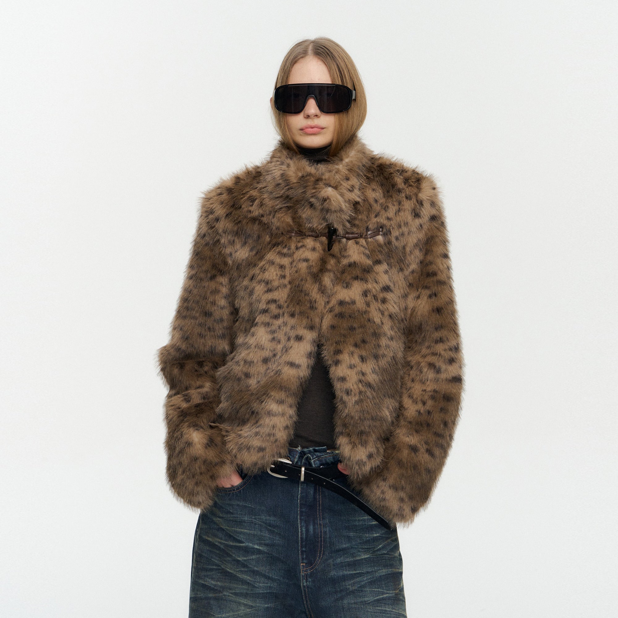 10AMSOTIIIIIIRED Asymmetrical Front Toggle Faux Fur Jacket
