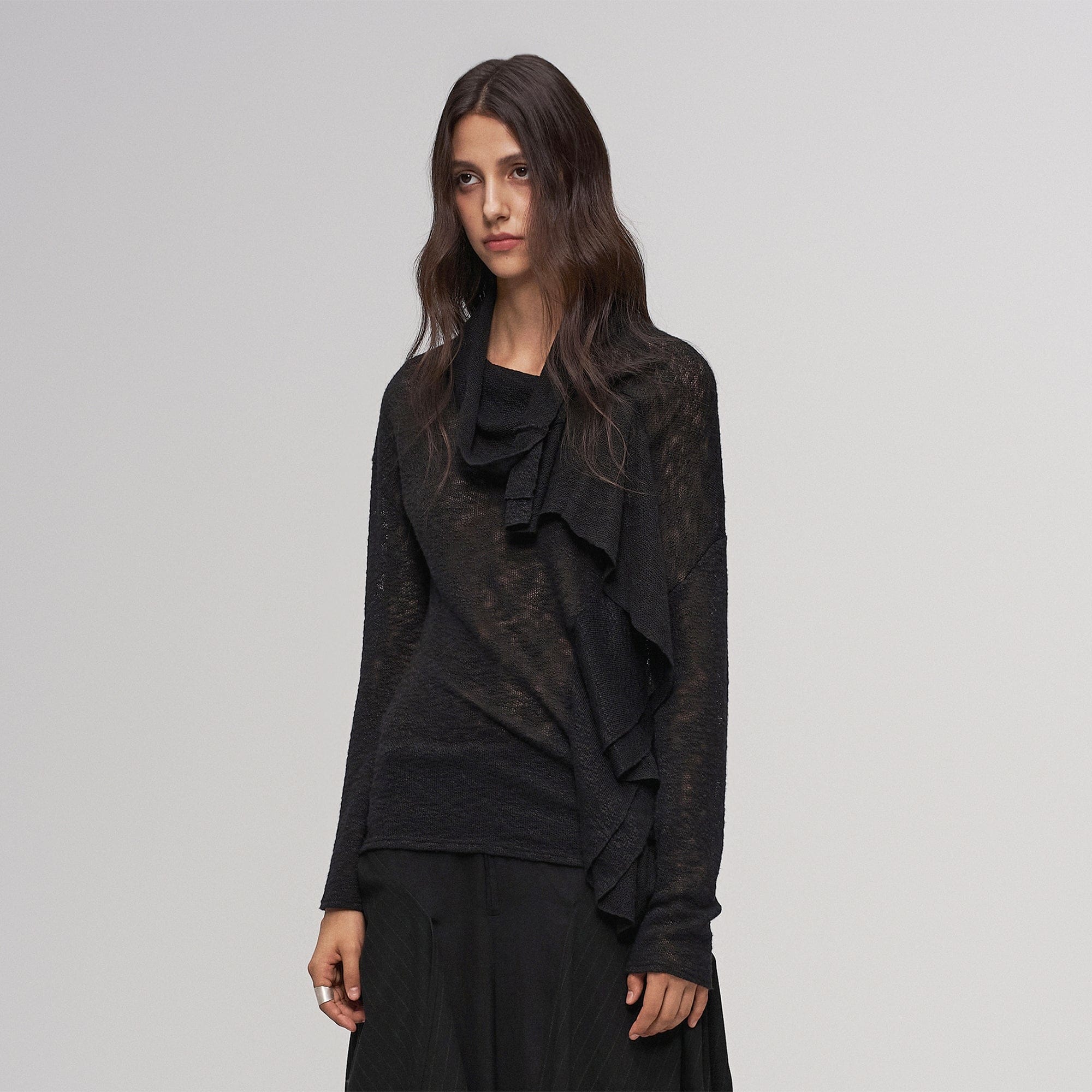 ILNya Nieternite Nifutur Sheer Knit Ruffle Long Sleeve Tee