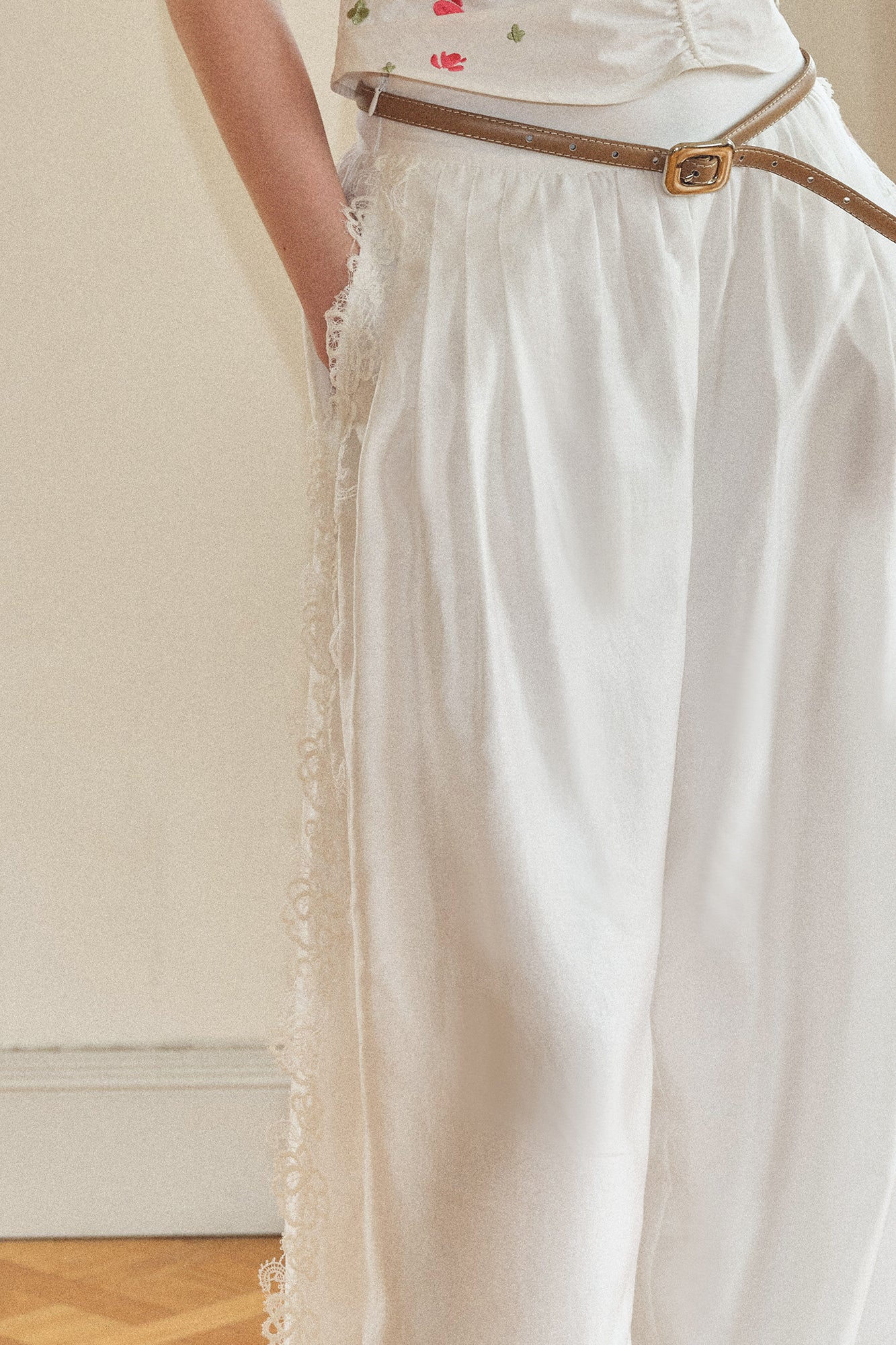THE NEVERMORE Side Lace Trim Wide-Leg Pants