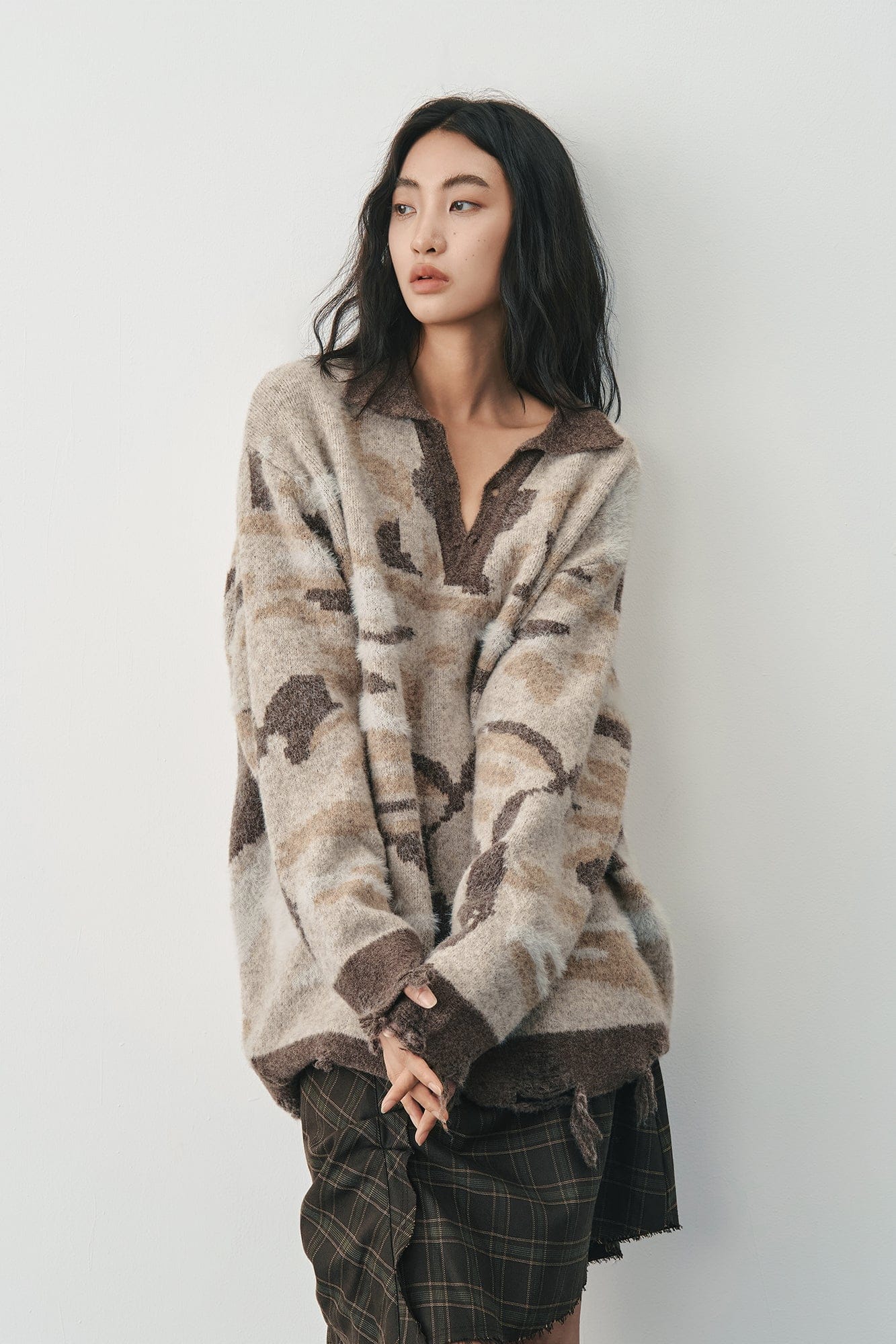 SAME FLOW Raw Hem Cat Jacquard Polo Sweater