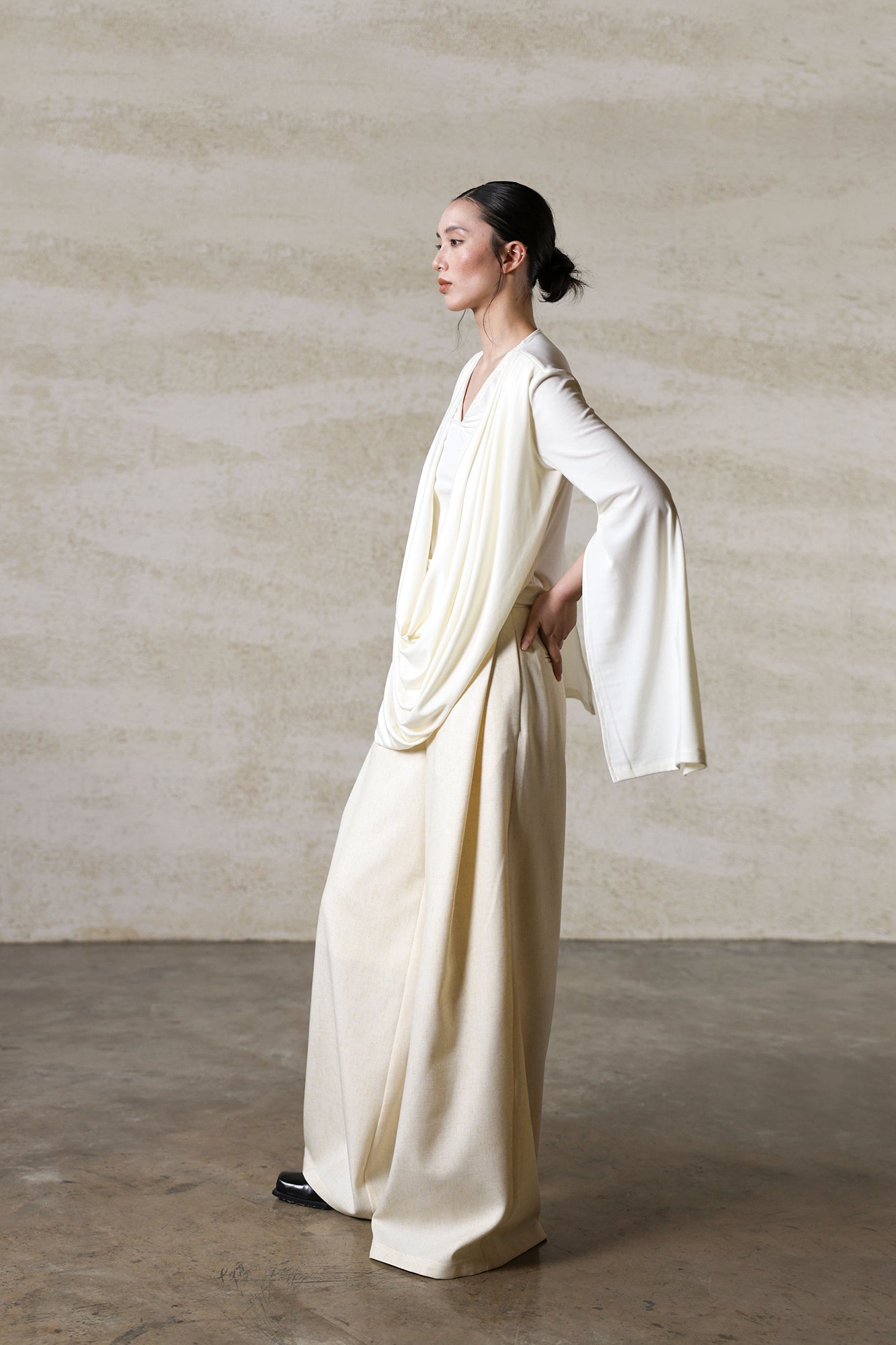 WUHEYIZUO Draped Split-Sleeve Top