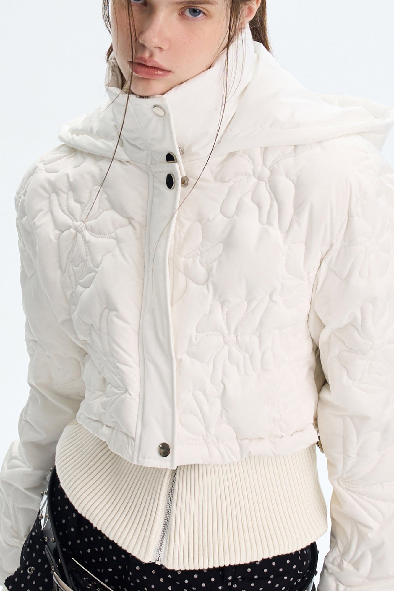 THE NEVERMORE Floral Quilted Mock-Layered Cropped Down Jacket