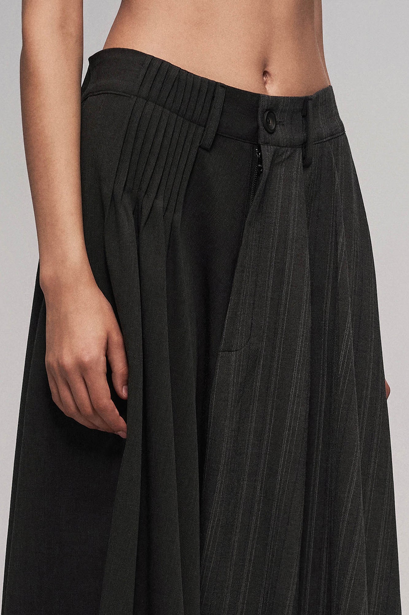 ILNya Nieternite Nifutur Asymmetrical Spliced Pleat Stripe Wide-Leg Pants Gray