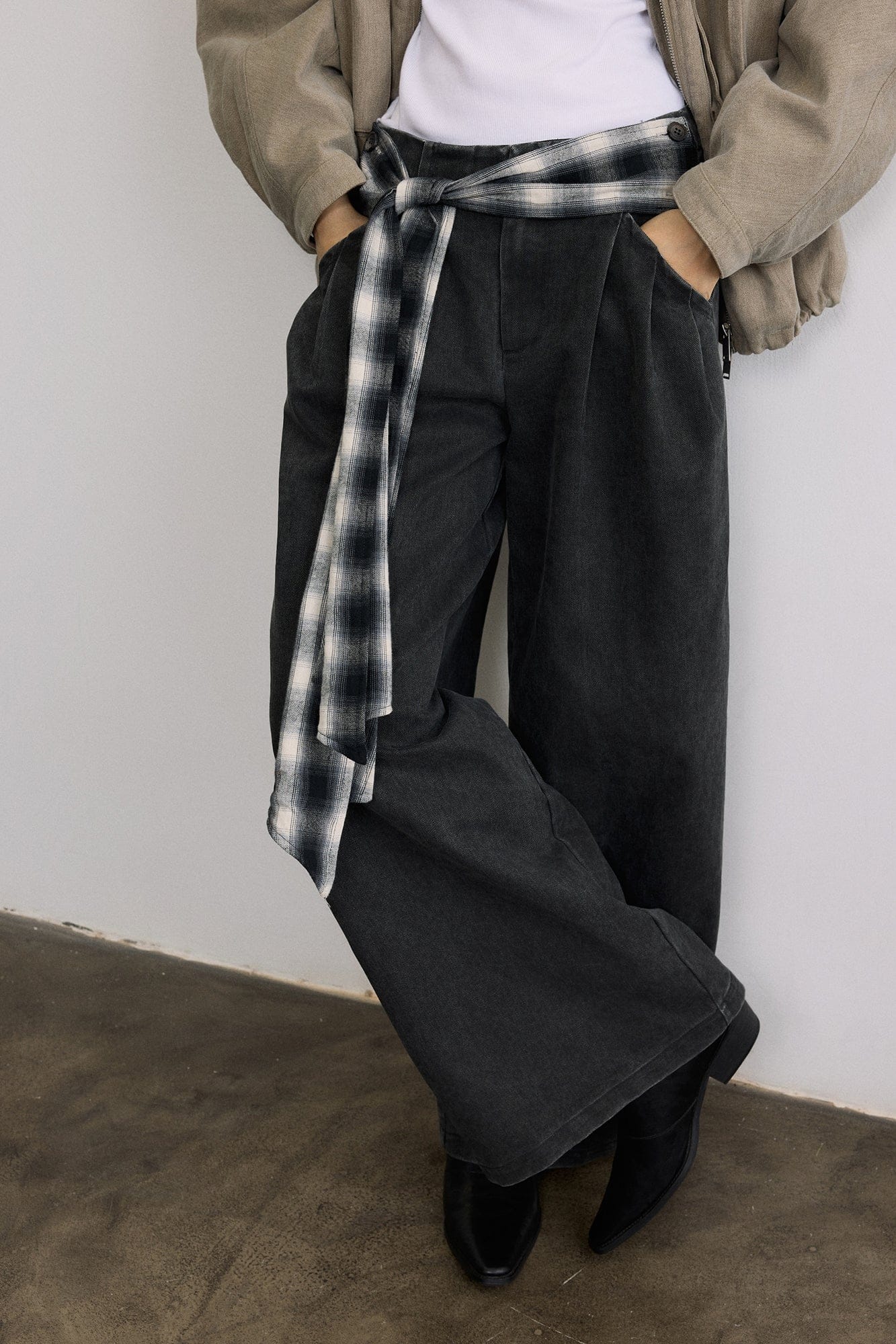 SAME FLOW Plaid Belt Pleated Wide-Leg Pants