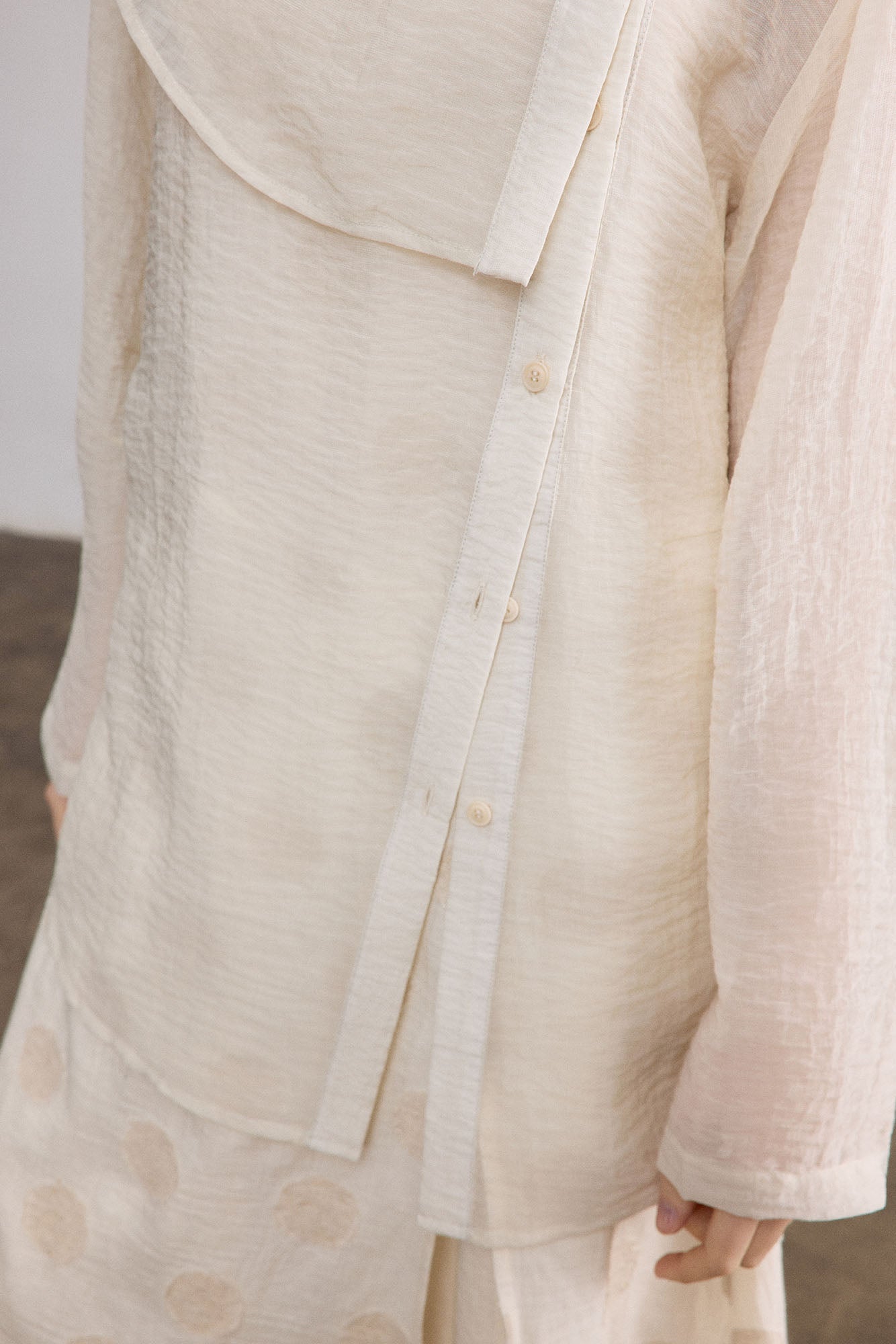 SAME FLOW Draped Collar Asymmetrical-Button Shirt