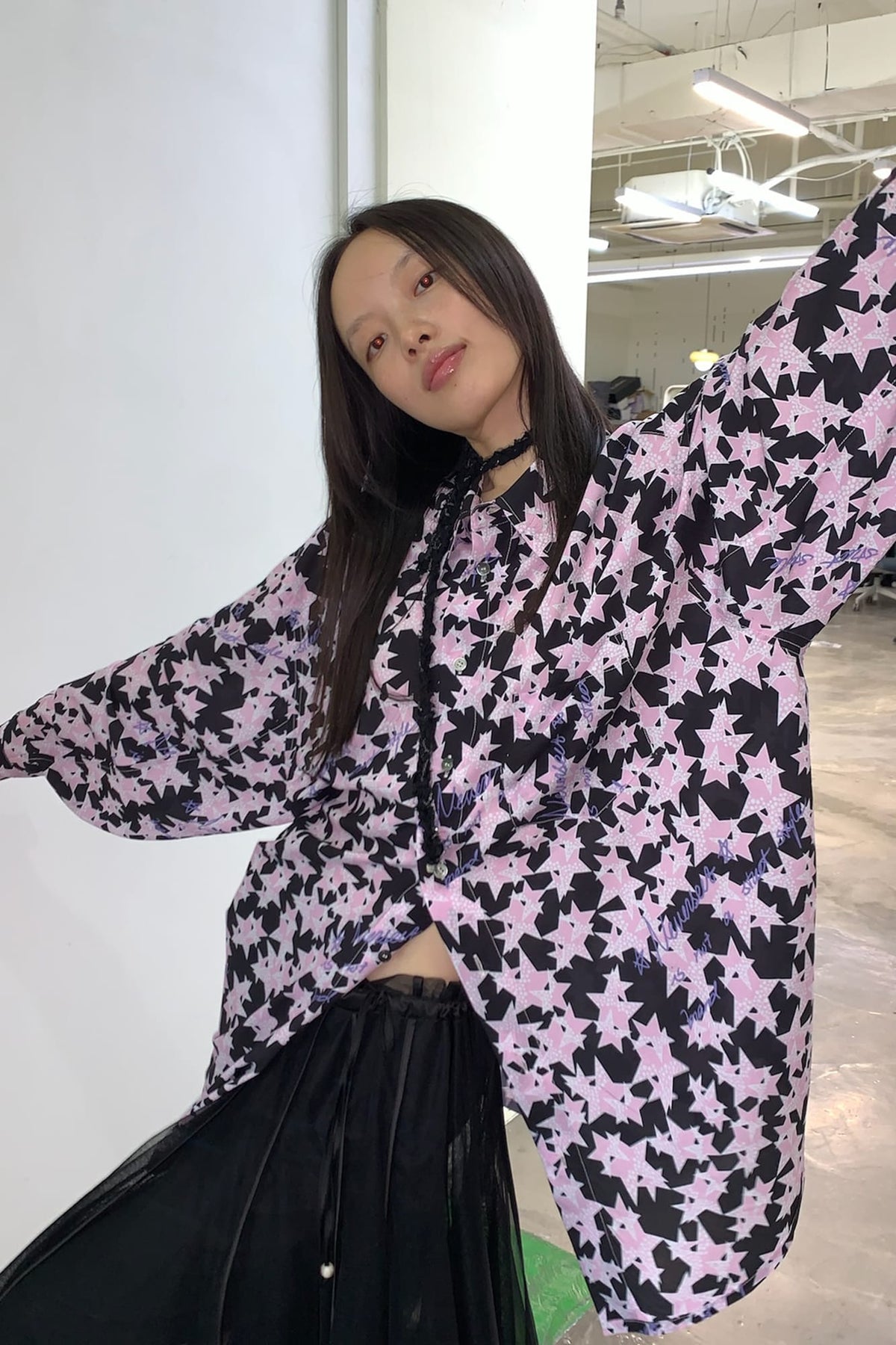 NEVERSEEZ Full-Print Contrast Star Shirt