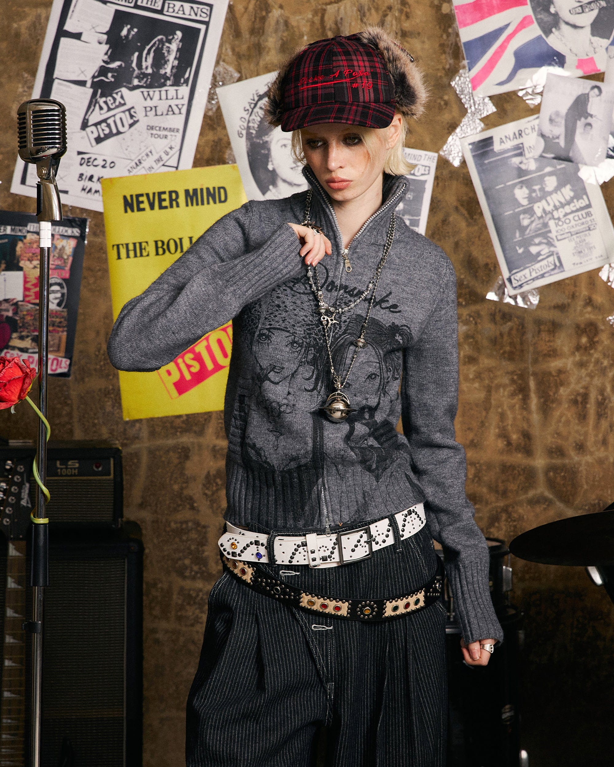 DONSMOKE × NANA Graphic Ribbed Zip-Up Sweater