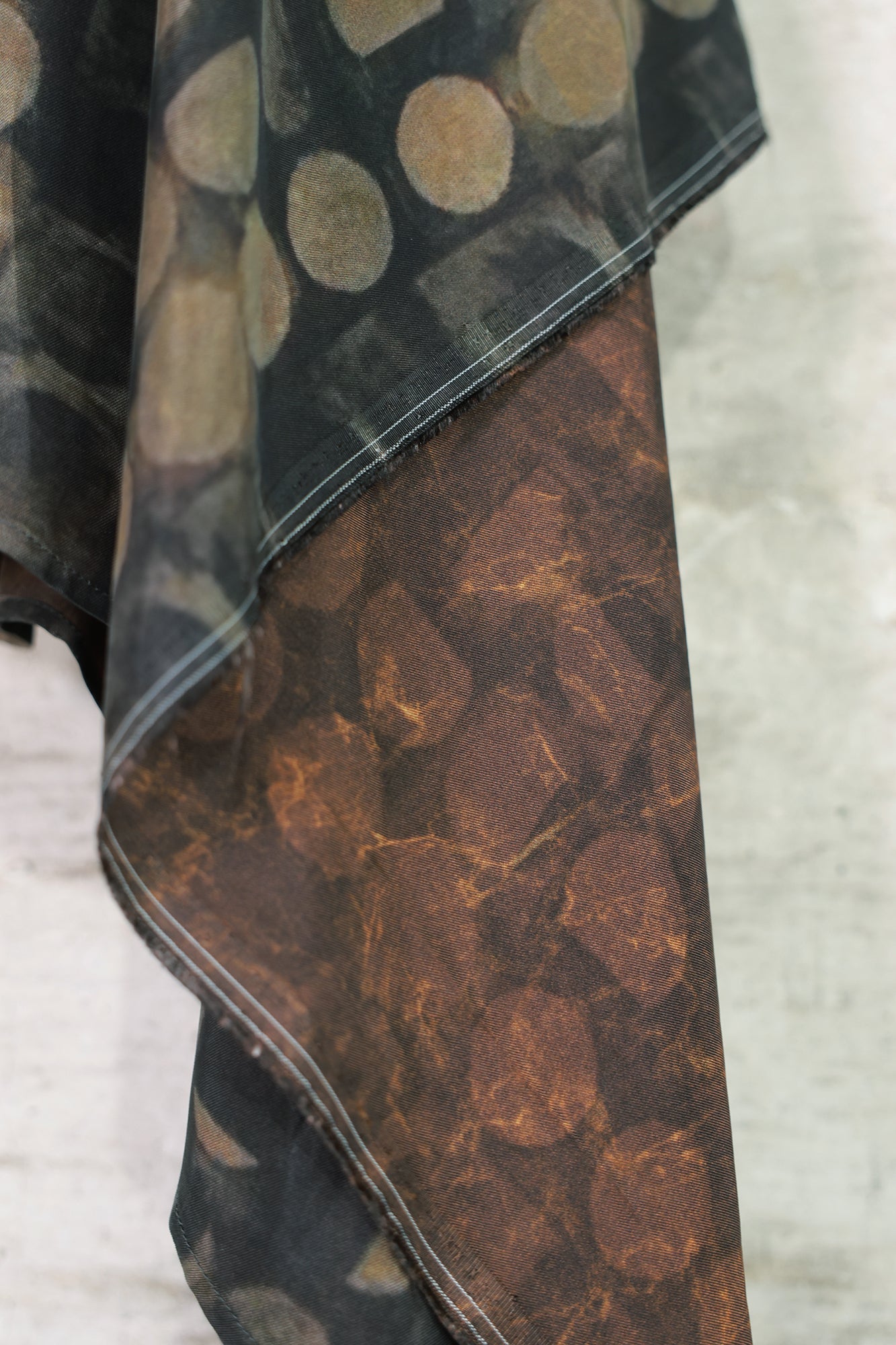 INCH LIM Asymmetric Polka-Dot Full-Print Jacket