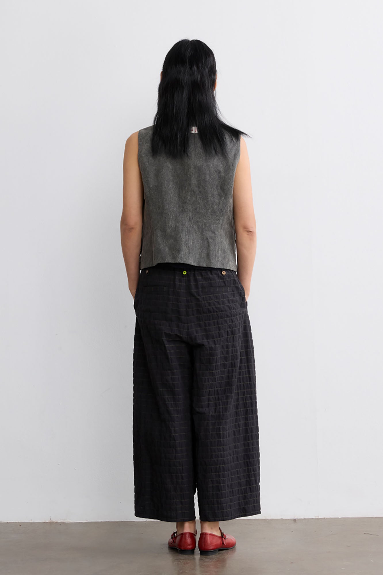 NOESE Reversible Plaid Full-Print Curved Front V-Neck Vest