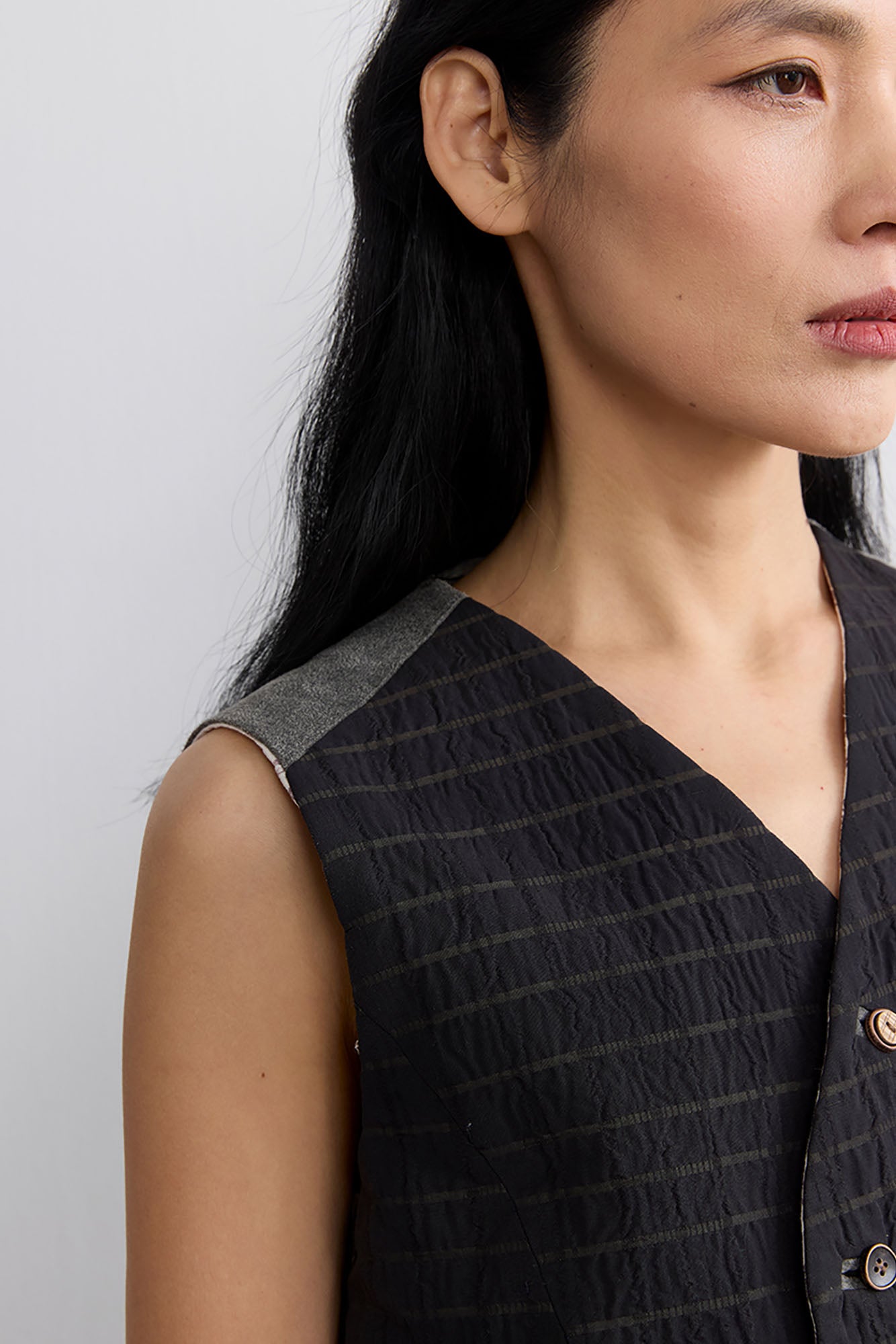 NOESE Reversible Plaid Full-Print Curved Front V-Neck Vest