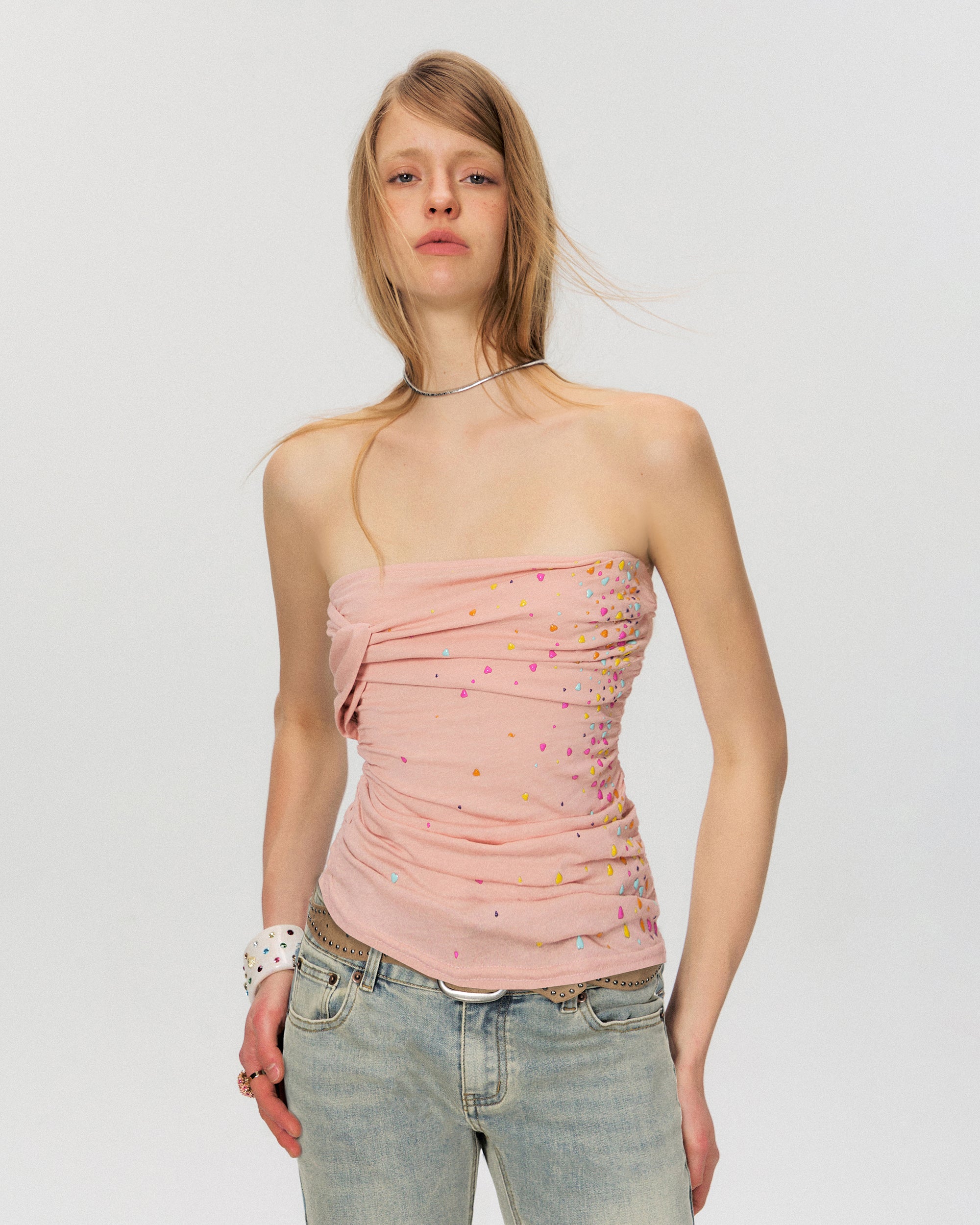 THE NEVERMORE Color Resin Rhinestone Twist Bandeau Top