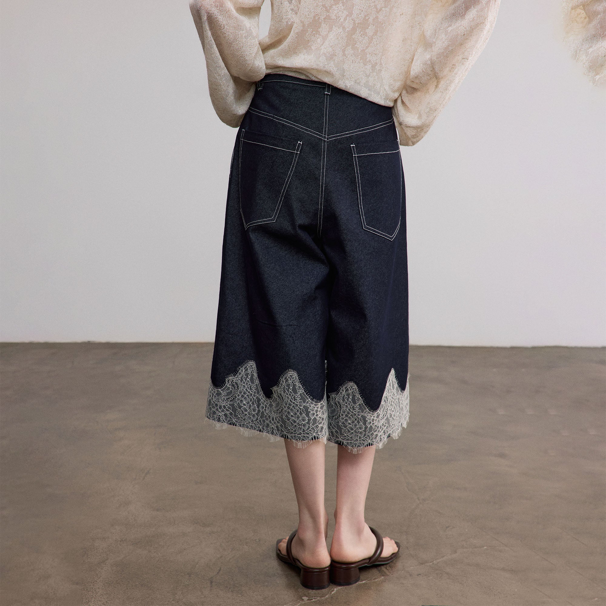 SAME FLOW Lace-Hem Denim Shorts